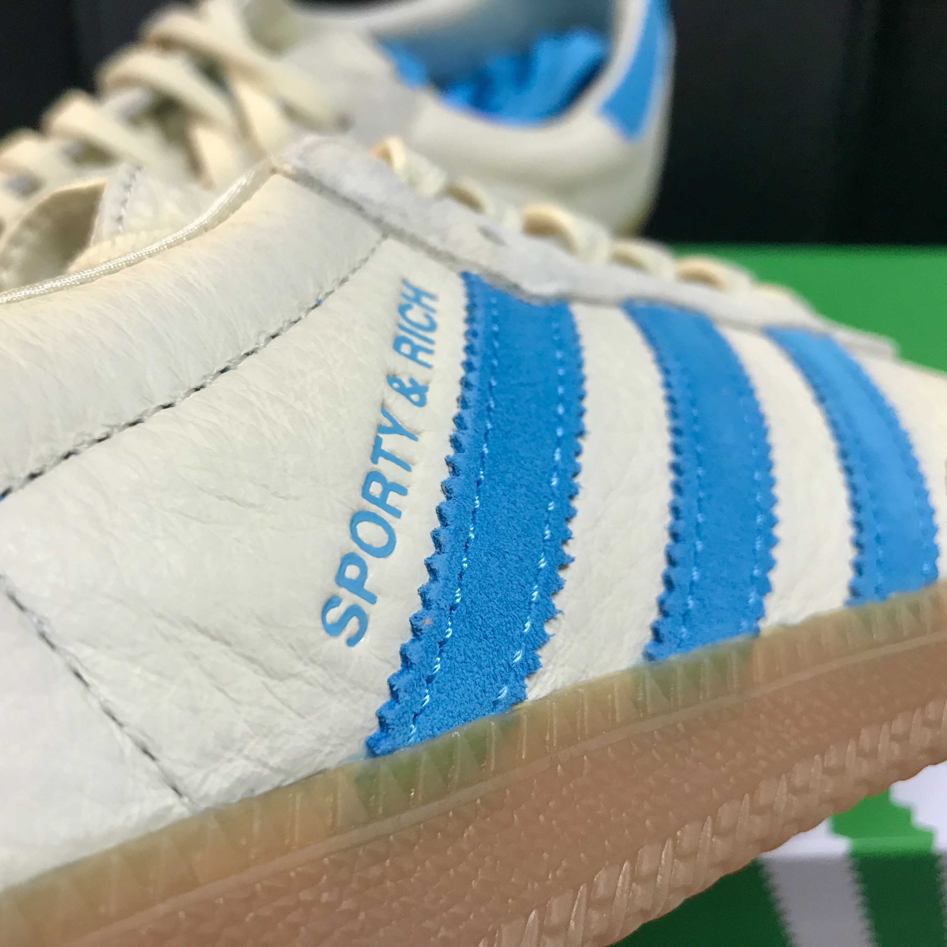 Adidas x Sporty & Rich Samba Cream Blue 착용 스타일 - 1