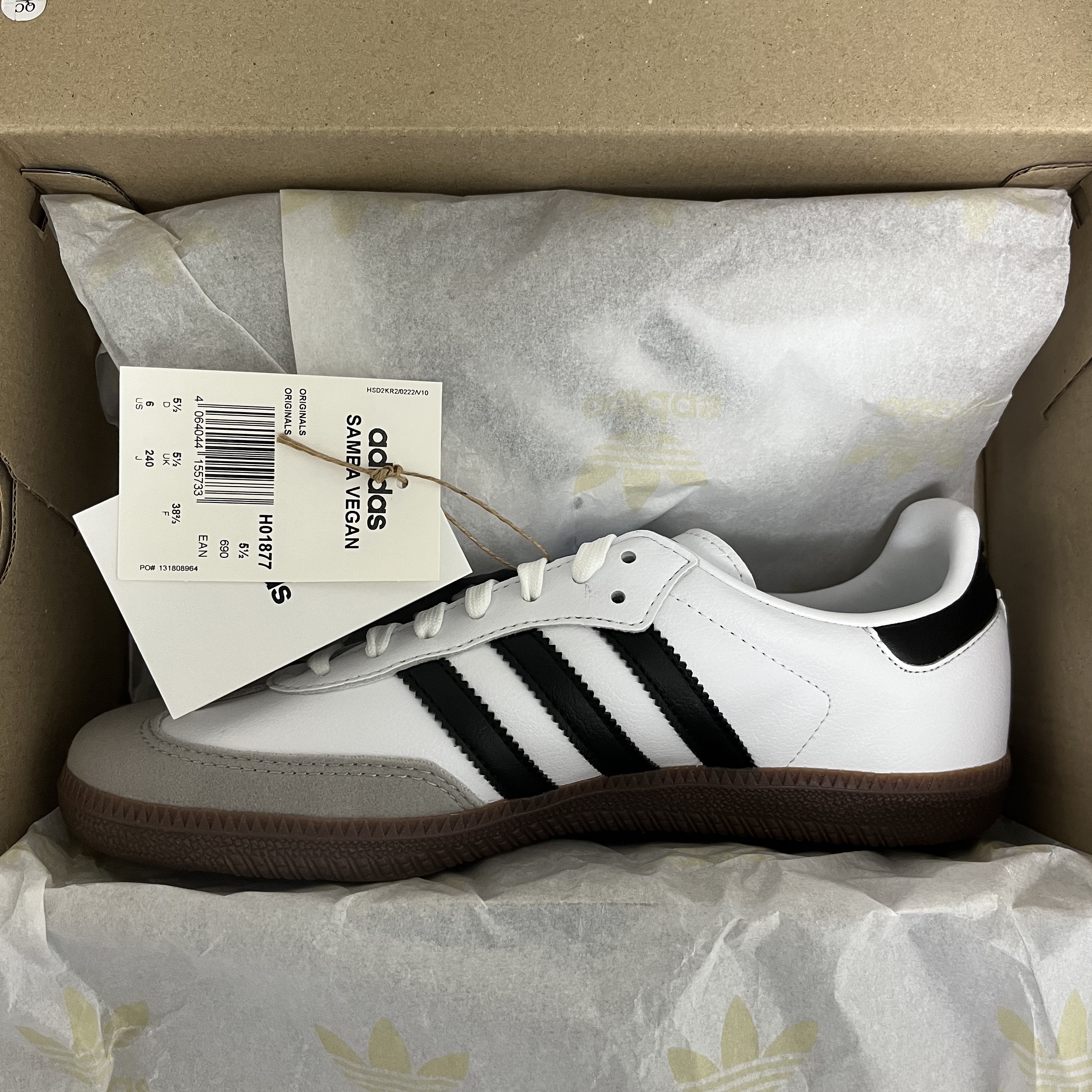 Adidas Samba Vegan White Black 착용 스타일