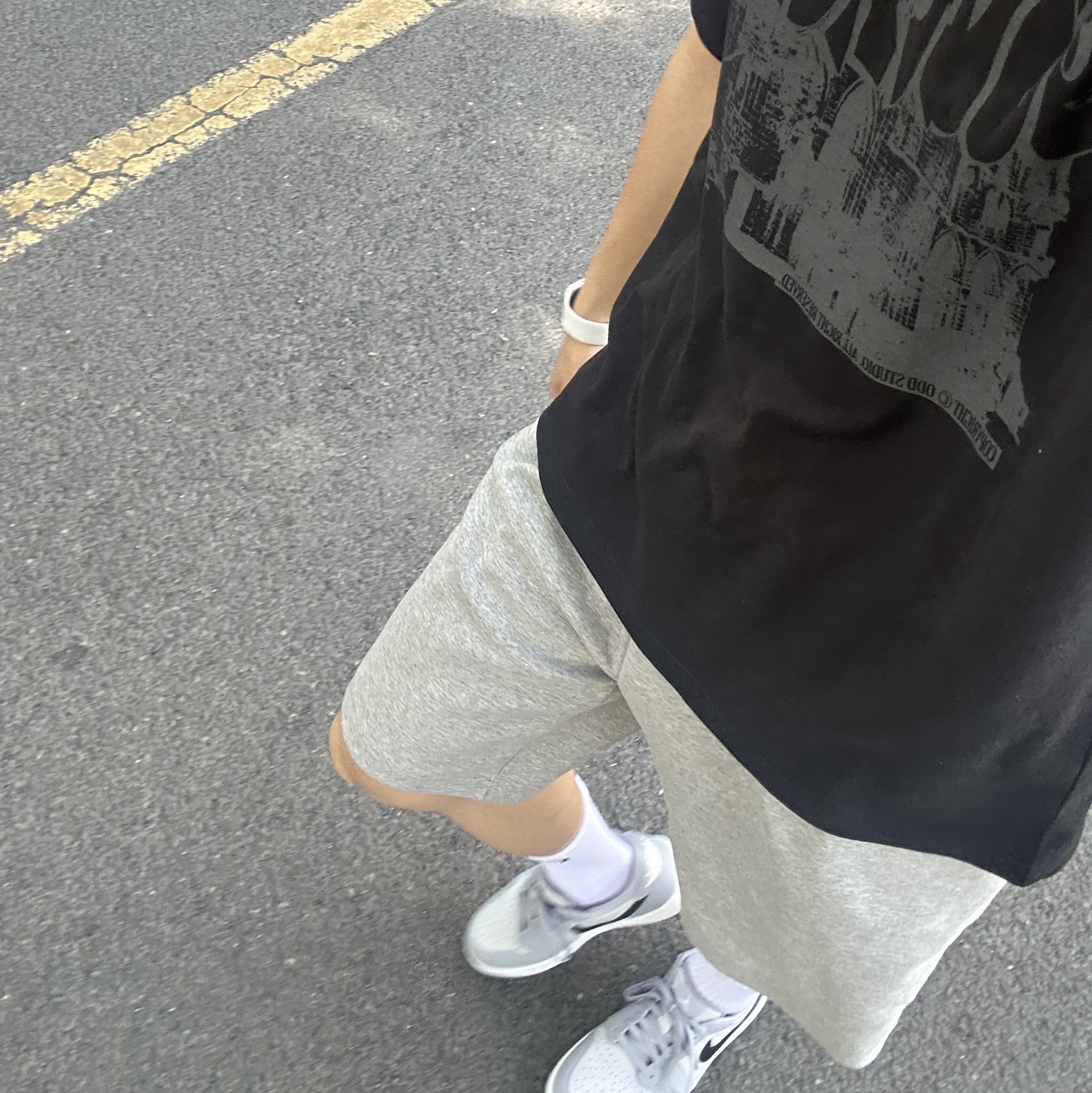 Jordan 1 Low Golf Wolf Grey 착용 스타일