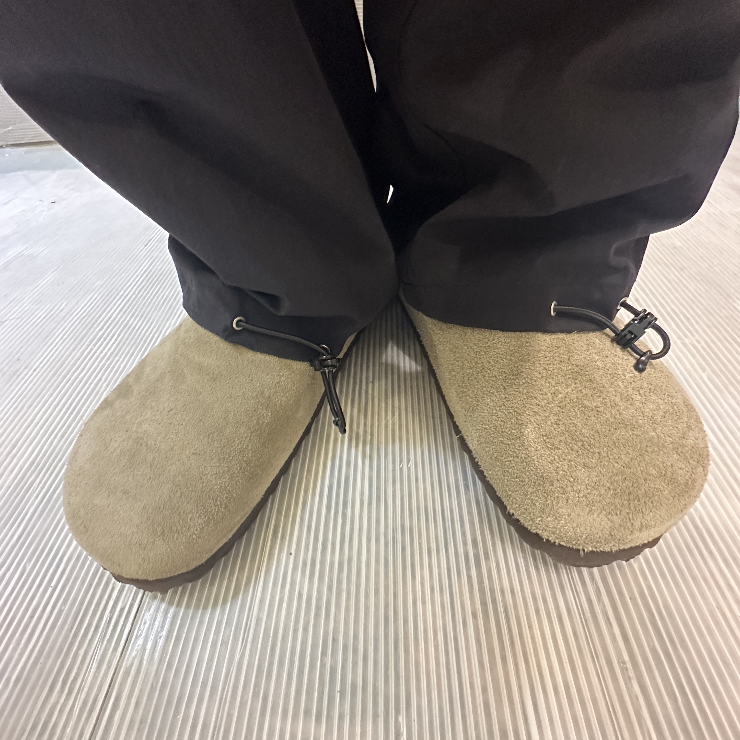 Birkenstock Boston Soft Footbed Taupe - Regular 착용 스타일 - 2