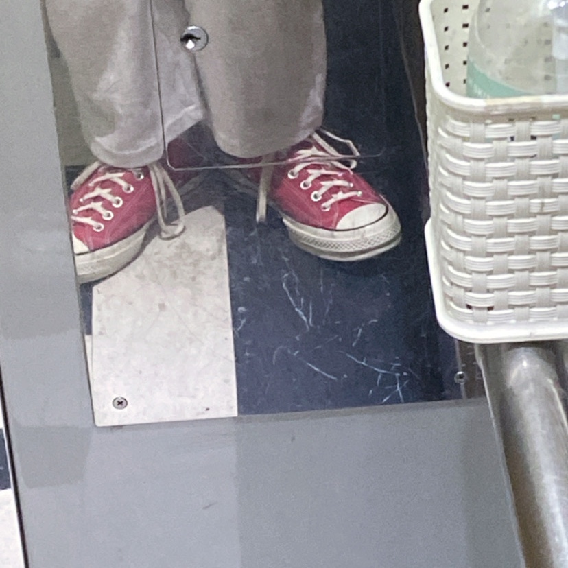 Converse Chuck 70 Ox Enamel Red 착용 스타일 - 2