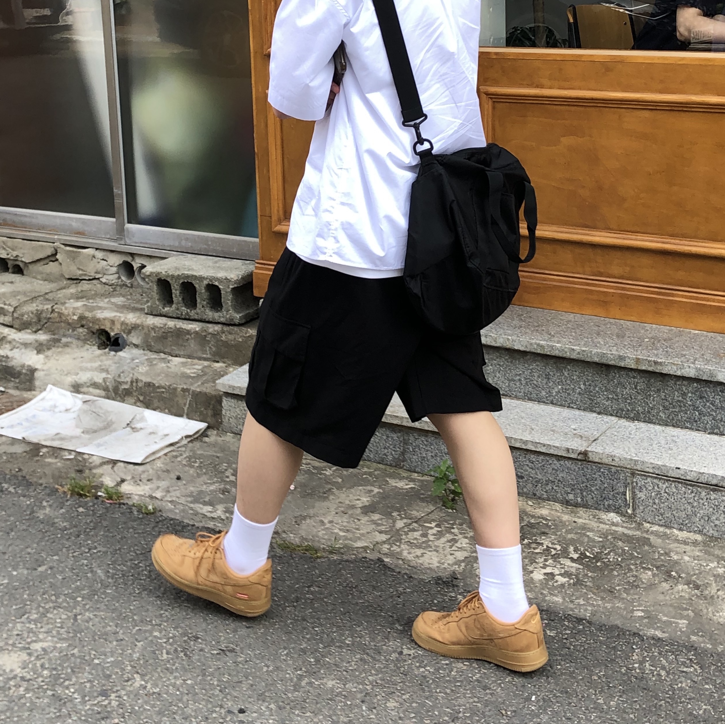 Nike x Supreme Air Force 1 Low Flax 착용 스타일 - 1
