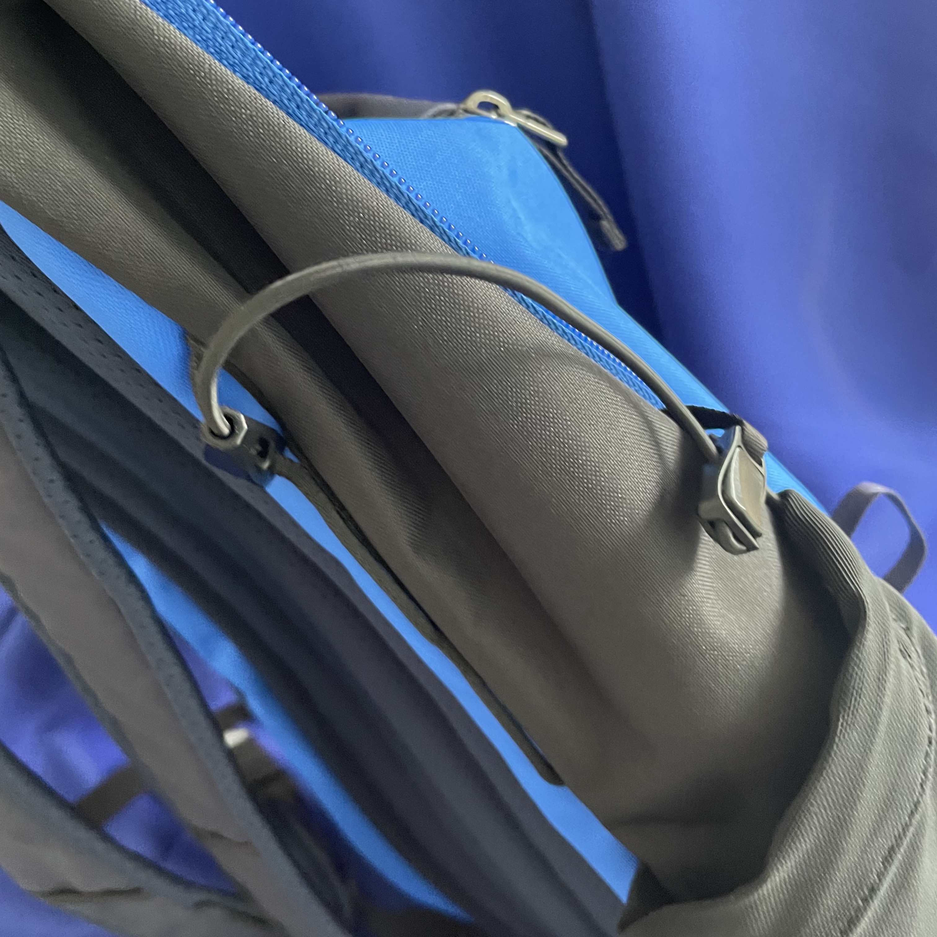 Arc'teryx x Beams Mantis 26 Backpack Boro Blue 착용 스타일 - 5