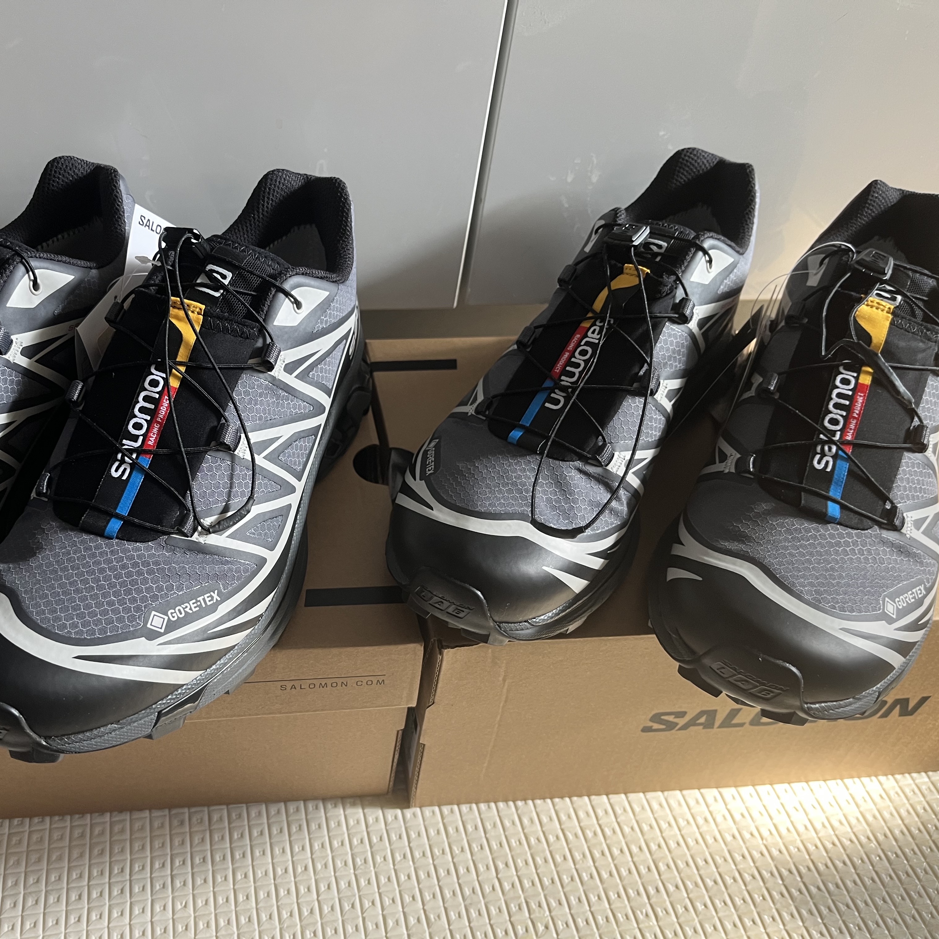 Salomon XT-6 Gore-Tex Black Ebony 착용 스타일