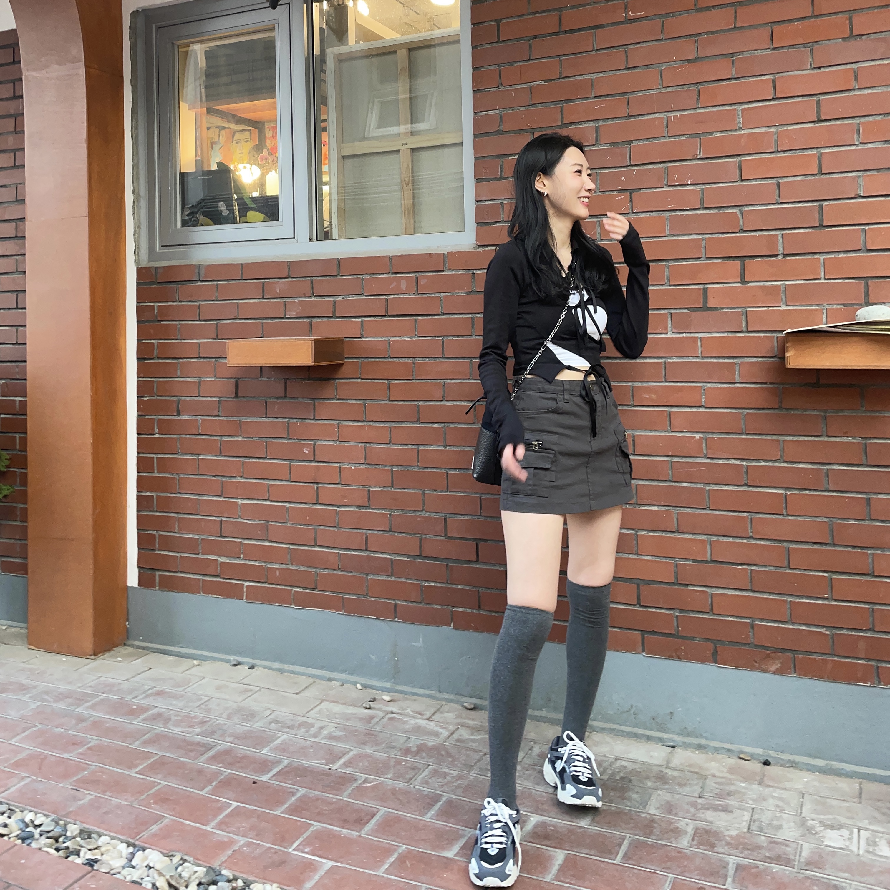 New Balance 725 Magnet Black 착용 스타일 - 1