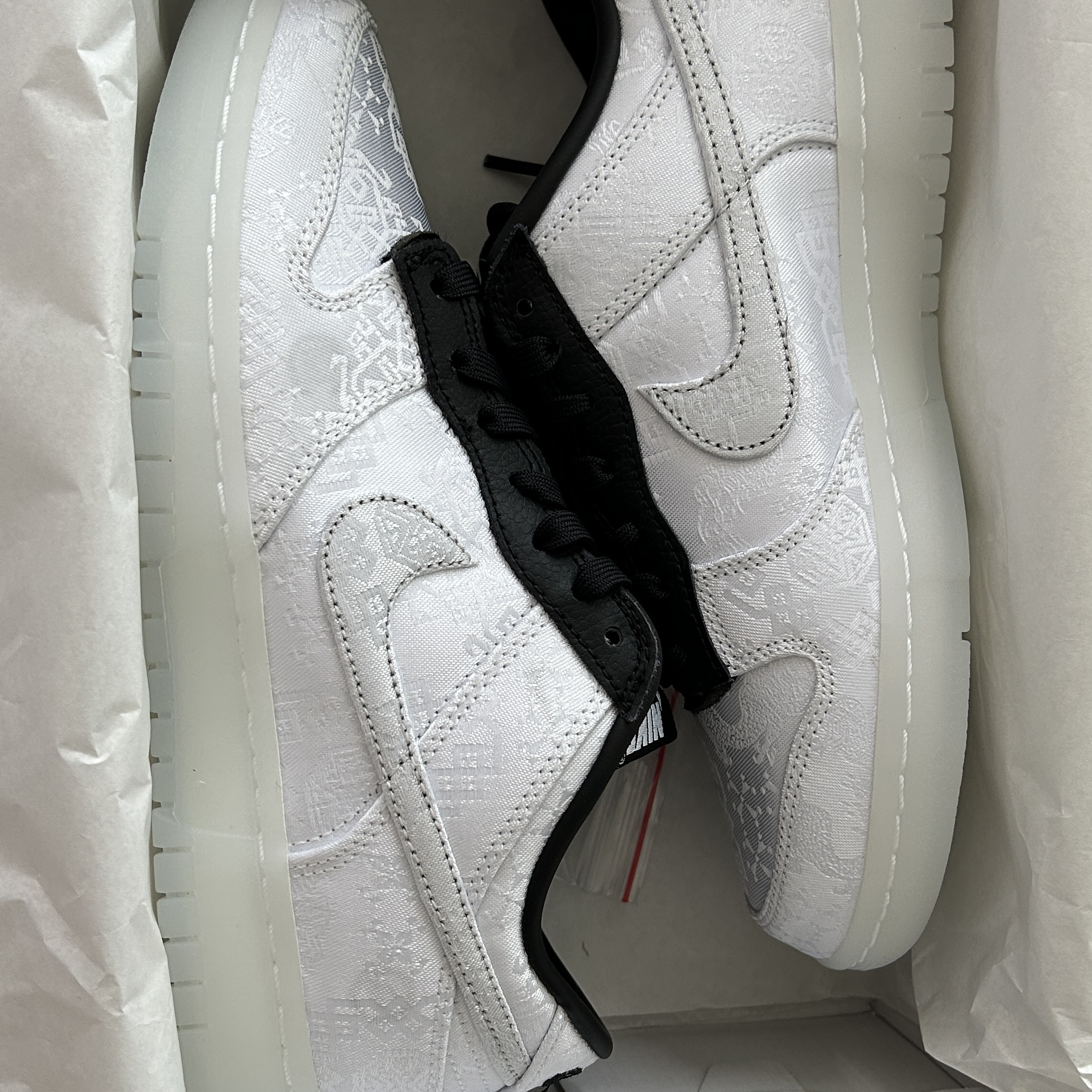 Nike x Clot x Fragment Dunk Low Black and White 착용 스타일 - 5