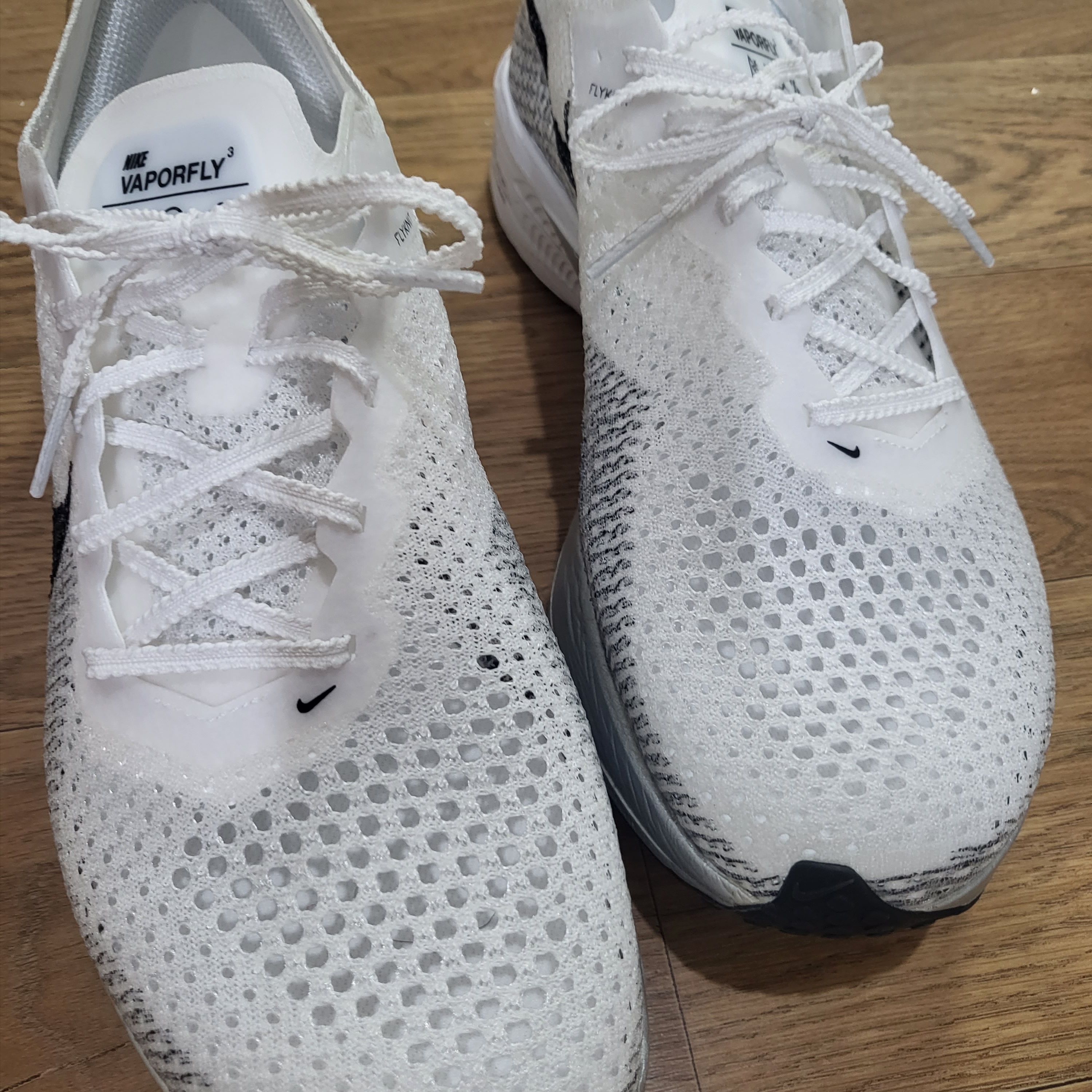Nike ZoomX Vaporfly Next% 3 White Grey 착용 스타일