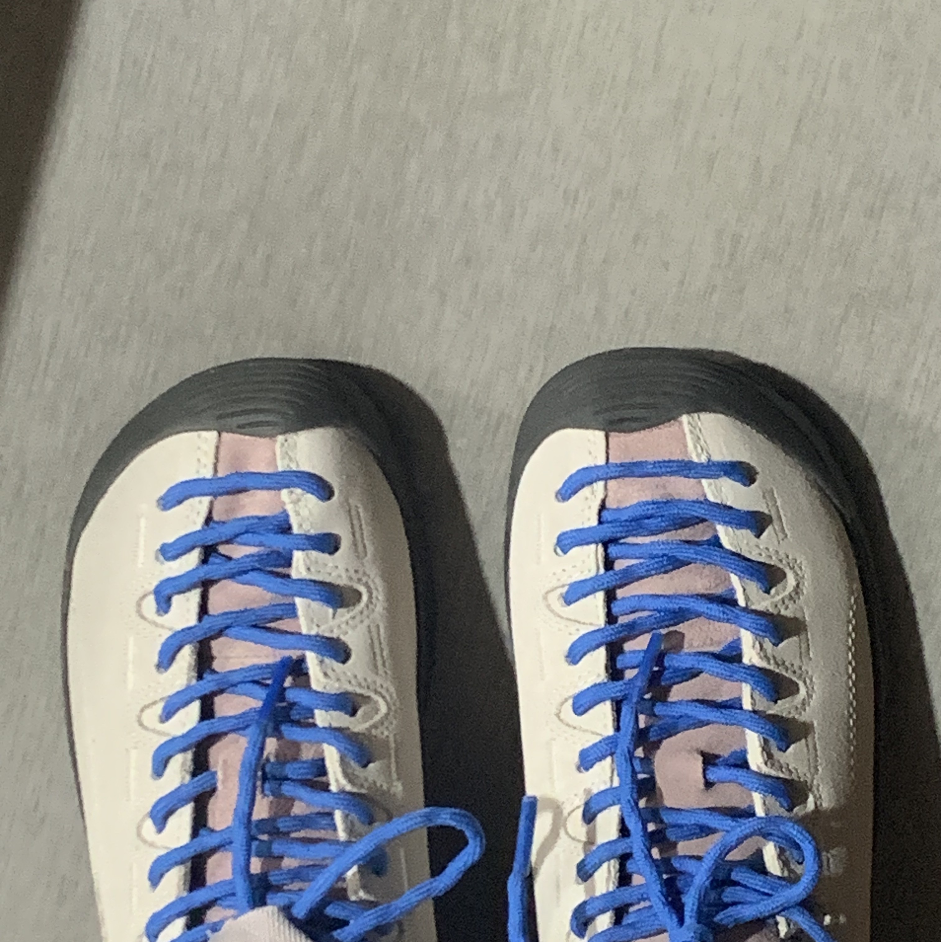 (W) Keen Jasper Suede Sneakers Birch Fawn 착용 스타일
