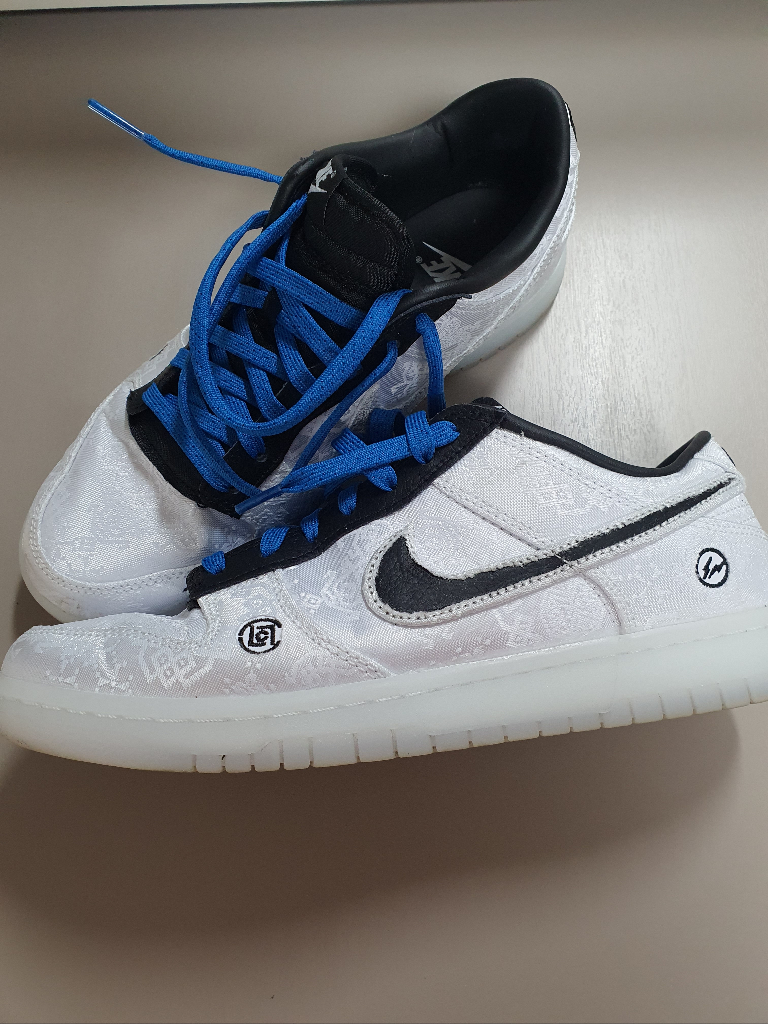 Nike x Clot x Fragment Dunk Low Black and White 착용 스타일 - 2