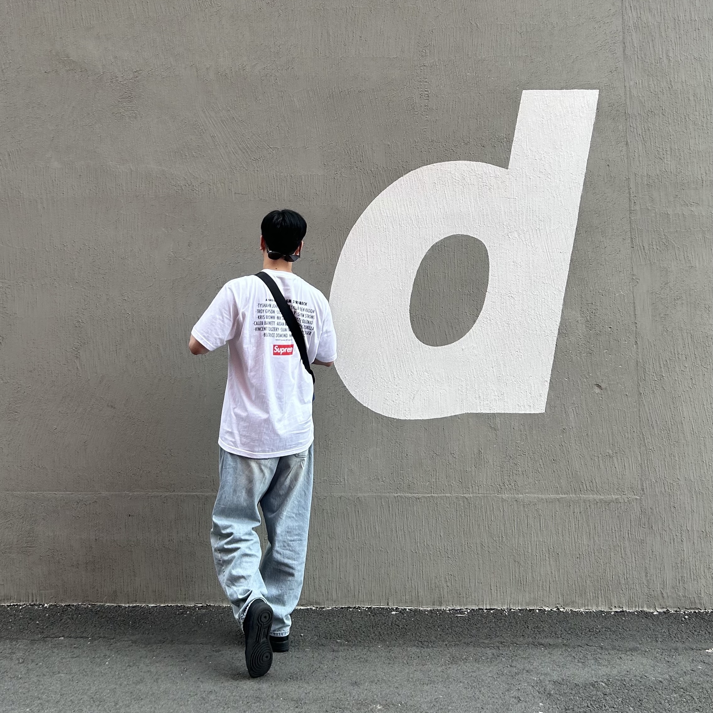 Supreme Play Dead T-Shirt White - 22FW, Gentle Monster Lang 01 Black 착용 스타일