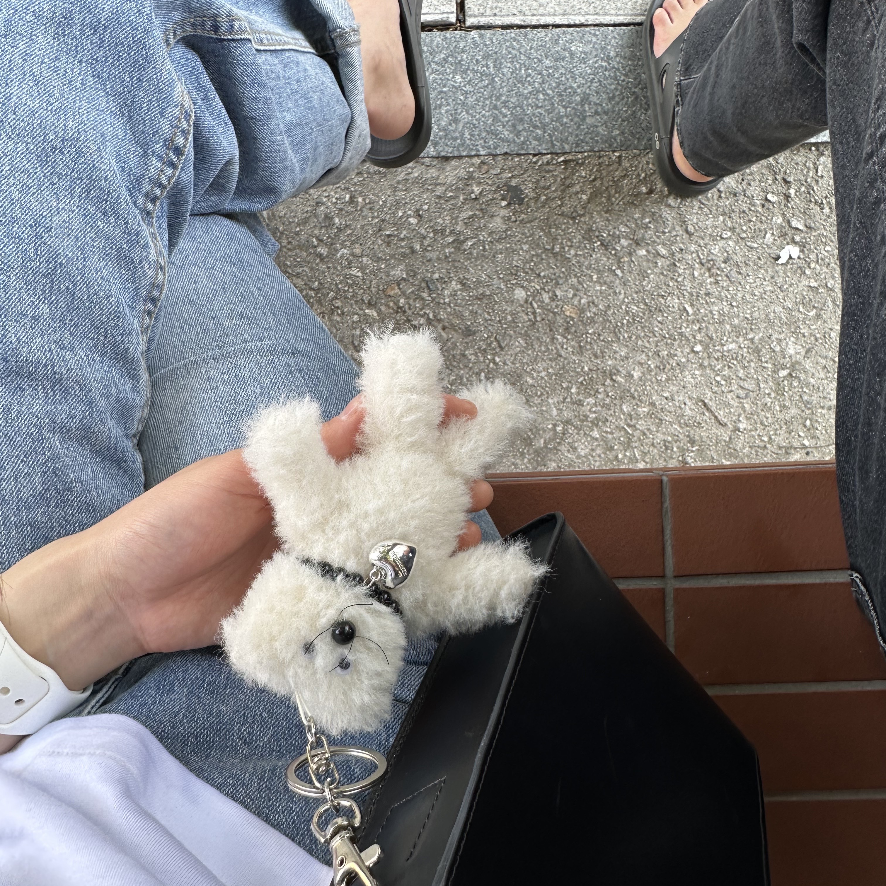[KREAM 단독] Monamhee Creami Keyring Cream 착용 스타일 - 2