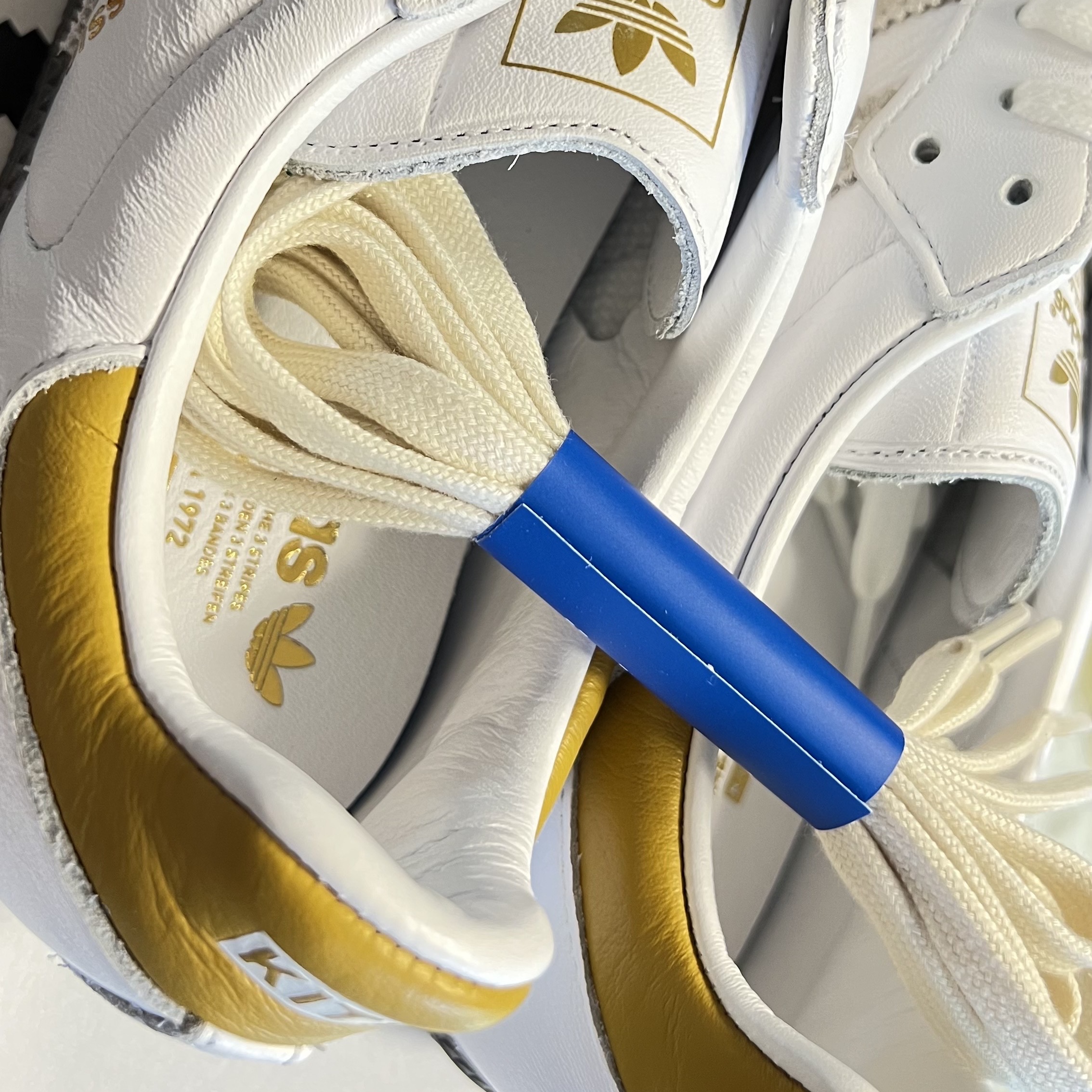 Adidas x Kith Samba Classics White Off White 착용 스타일 - 1