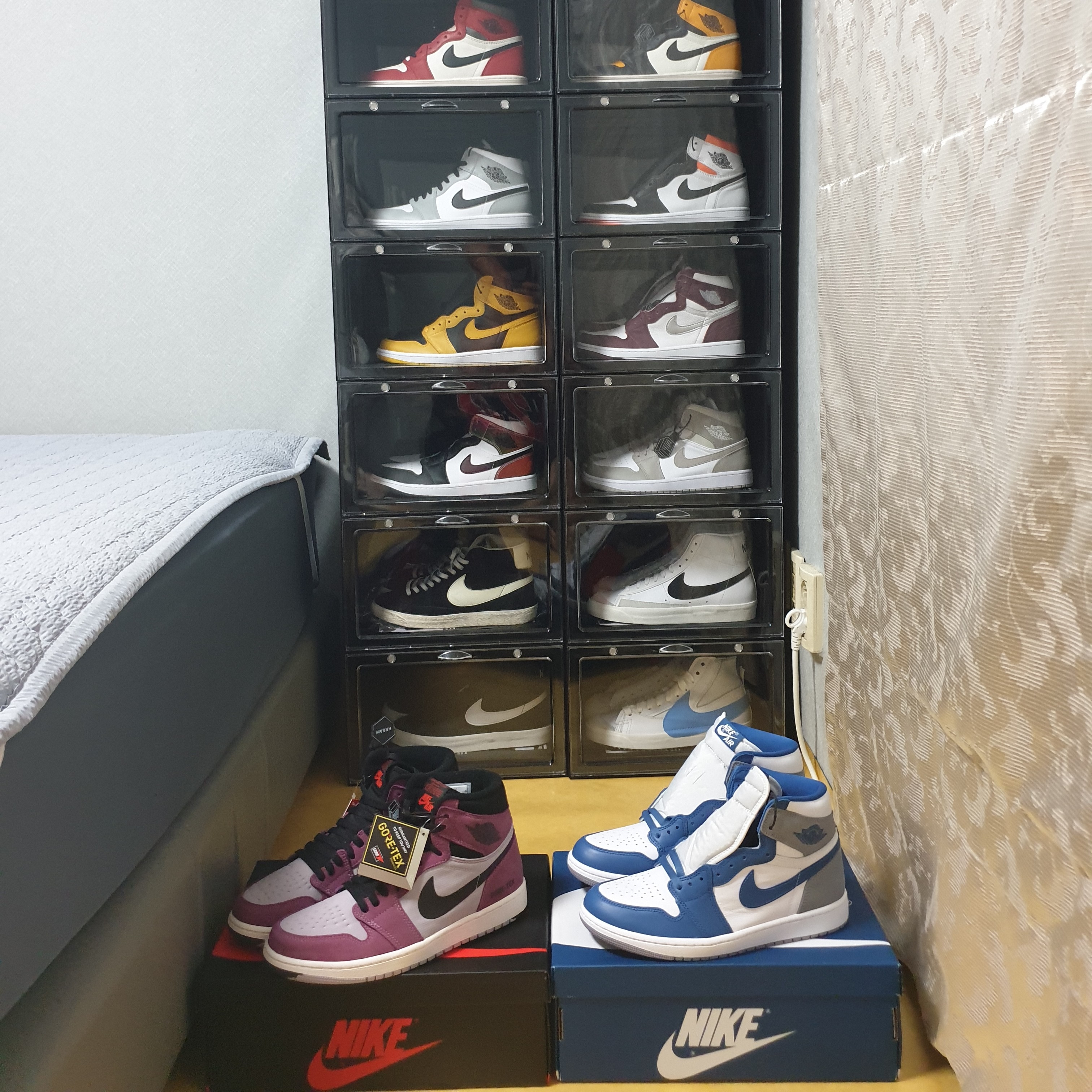 Jordan 1 Element Gore-Tex Berry, Jordan 1 Retro High OG True Blue 착용 스타일 - 1