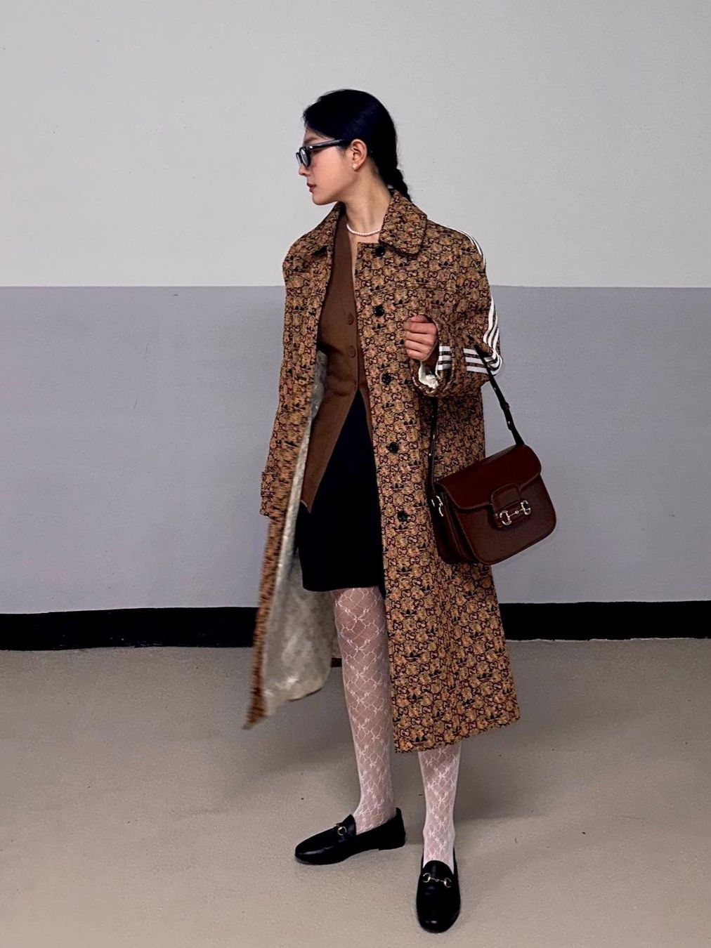 Gucci Hoesebit 1955 Shoulder Bag Brown 착용 스타일
