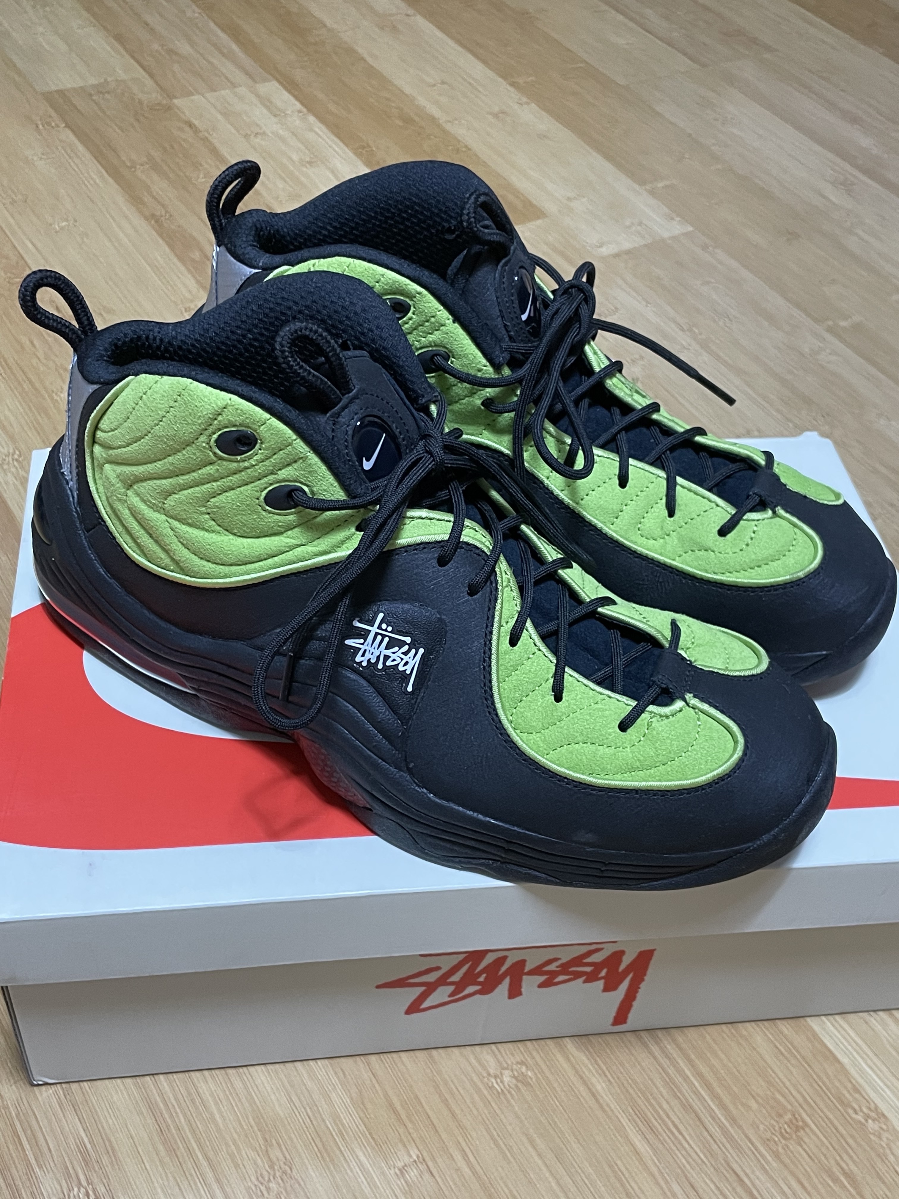 Nike x Stussy Air Penny II Vivid Green and Black 착용 스타일 - 3