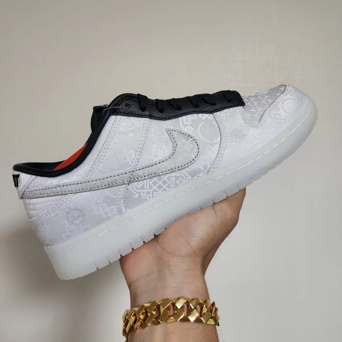 Nike x Clot x Fragment Dunk Low Black and White 착용 스타일 - 1