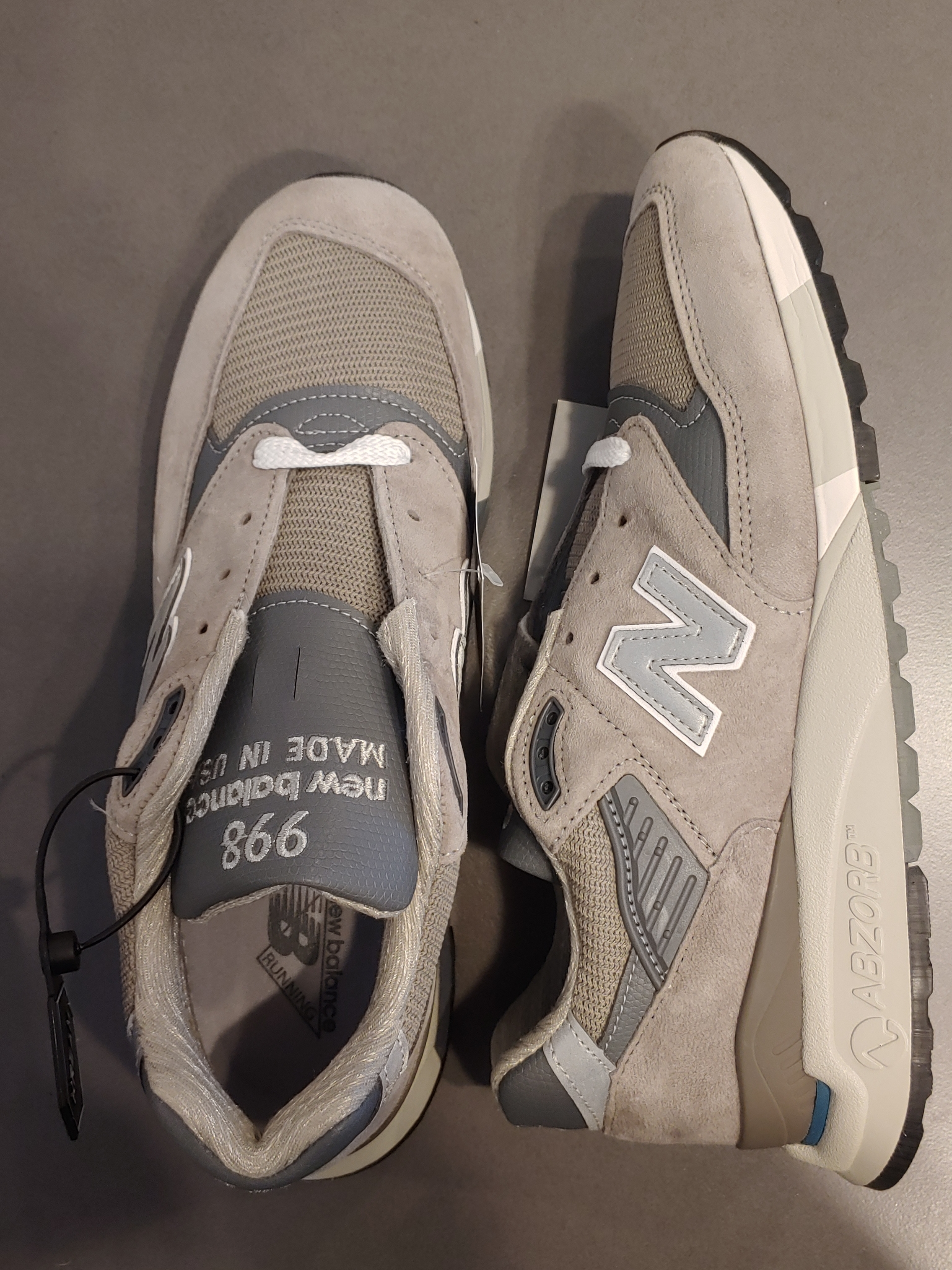 New Balance 998 Core Made in USA Grey Silver 착용 스타일 - 2