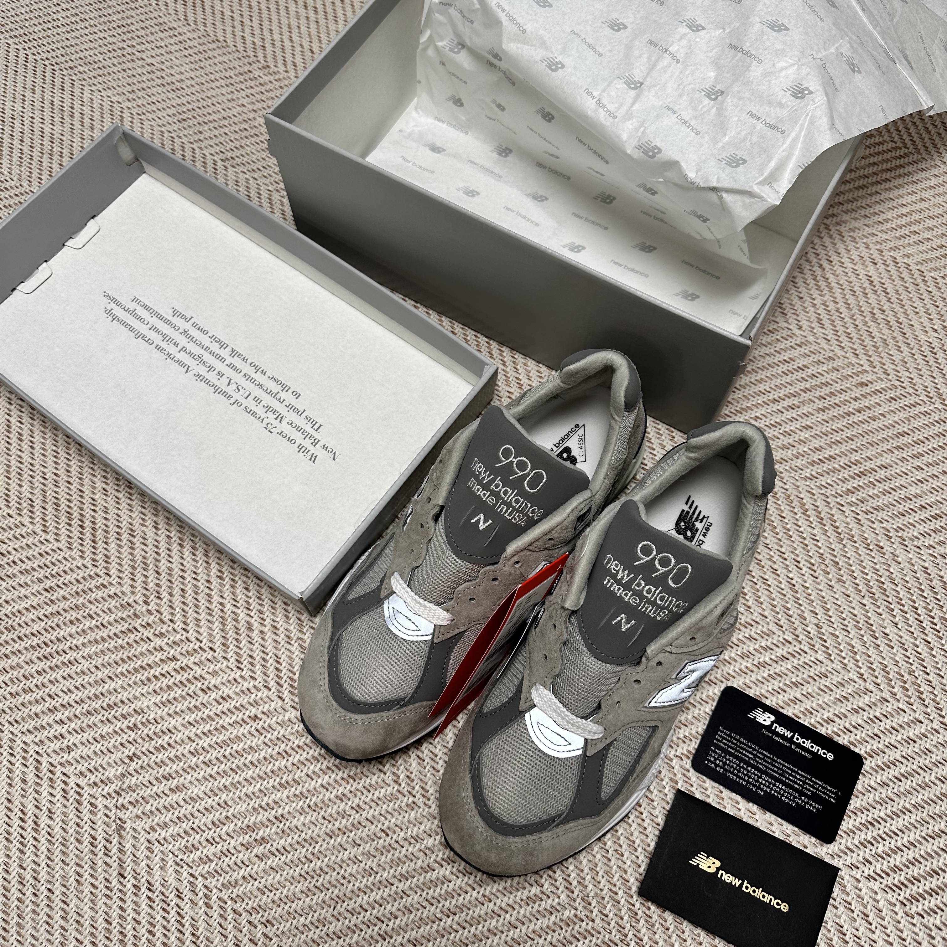New Balance 990v2 Made in USA Grey 착용 스타일