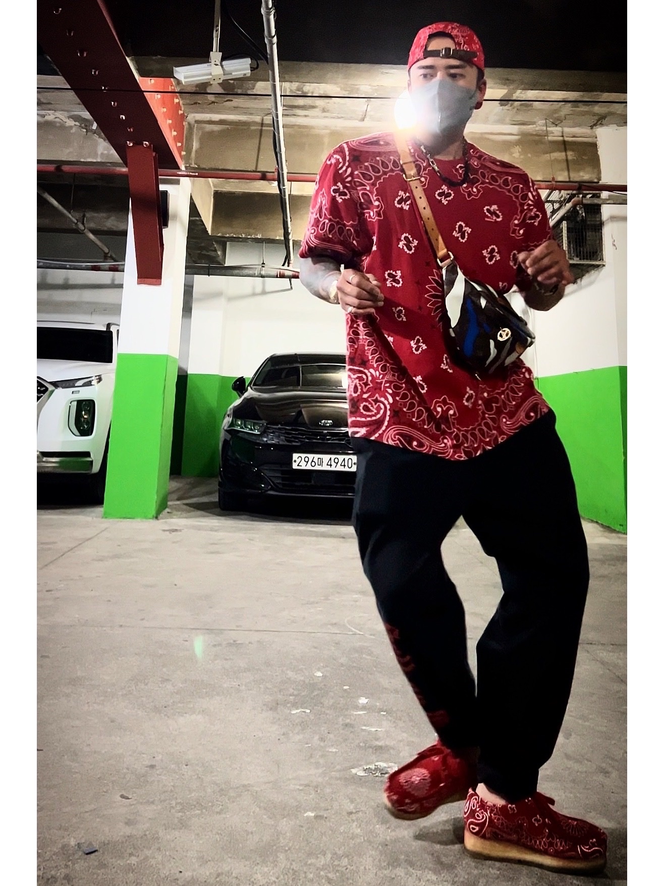 Supreme Bandana Camp Cap Red - 21SS, Supreme Small Box T-Shirt Red Bandana - 21SS 착용 스타일 - 1