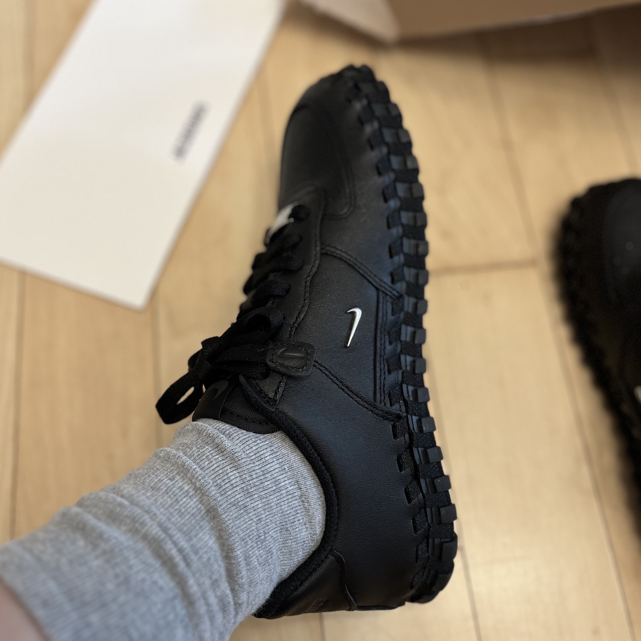 Nike x Jacquemus J Force 1 Low LX SP Black 착용 스타일 - 4