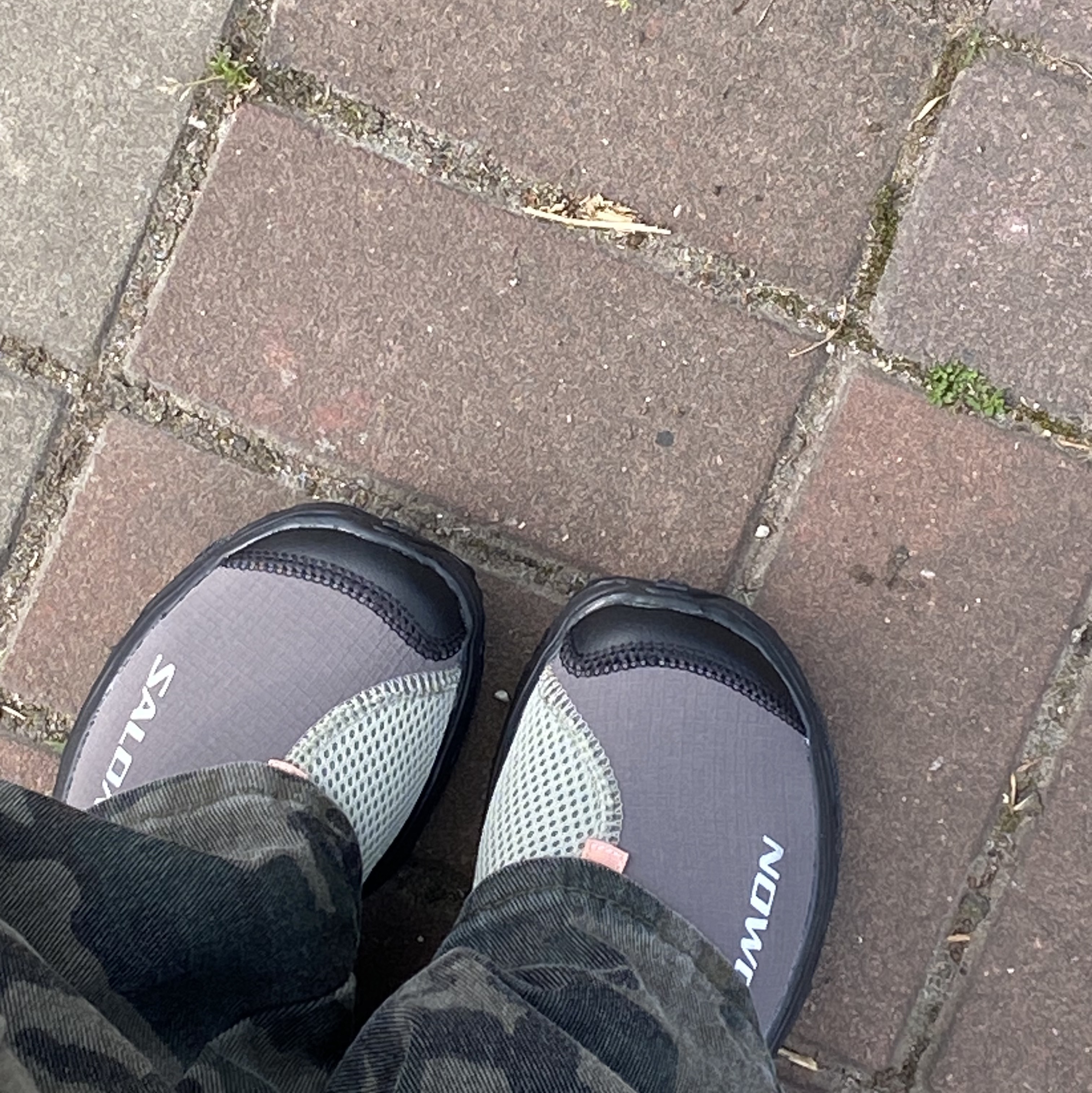 Salomon RX Slide 3.0 Pewter 착용 스타일