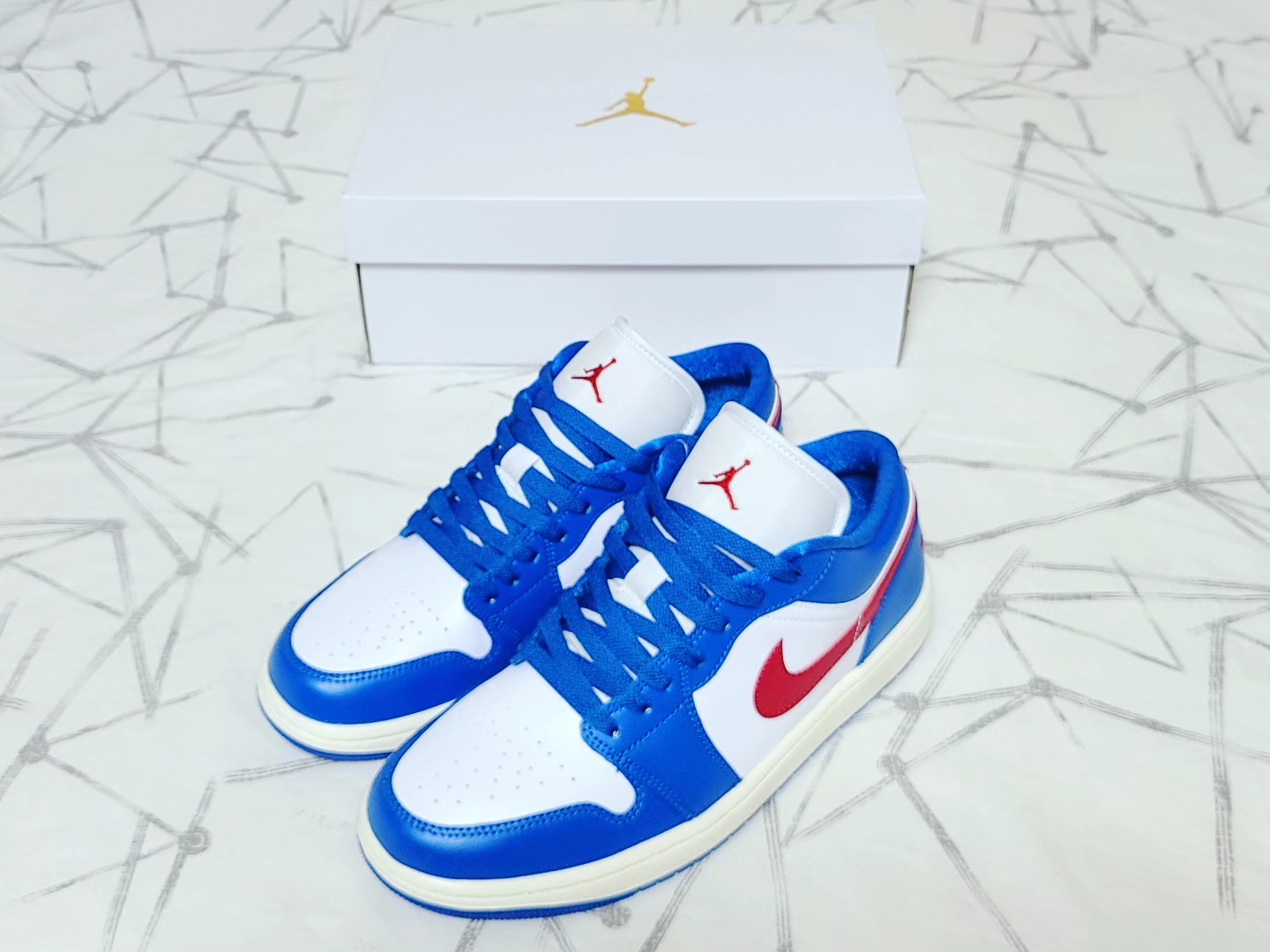 (W) Jordan 1 Low Sport Blue Gym Red 착용 스타일 - 1