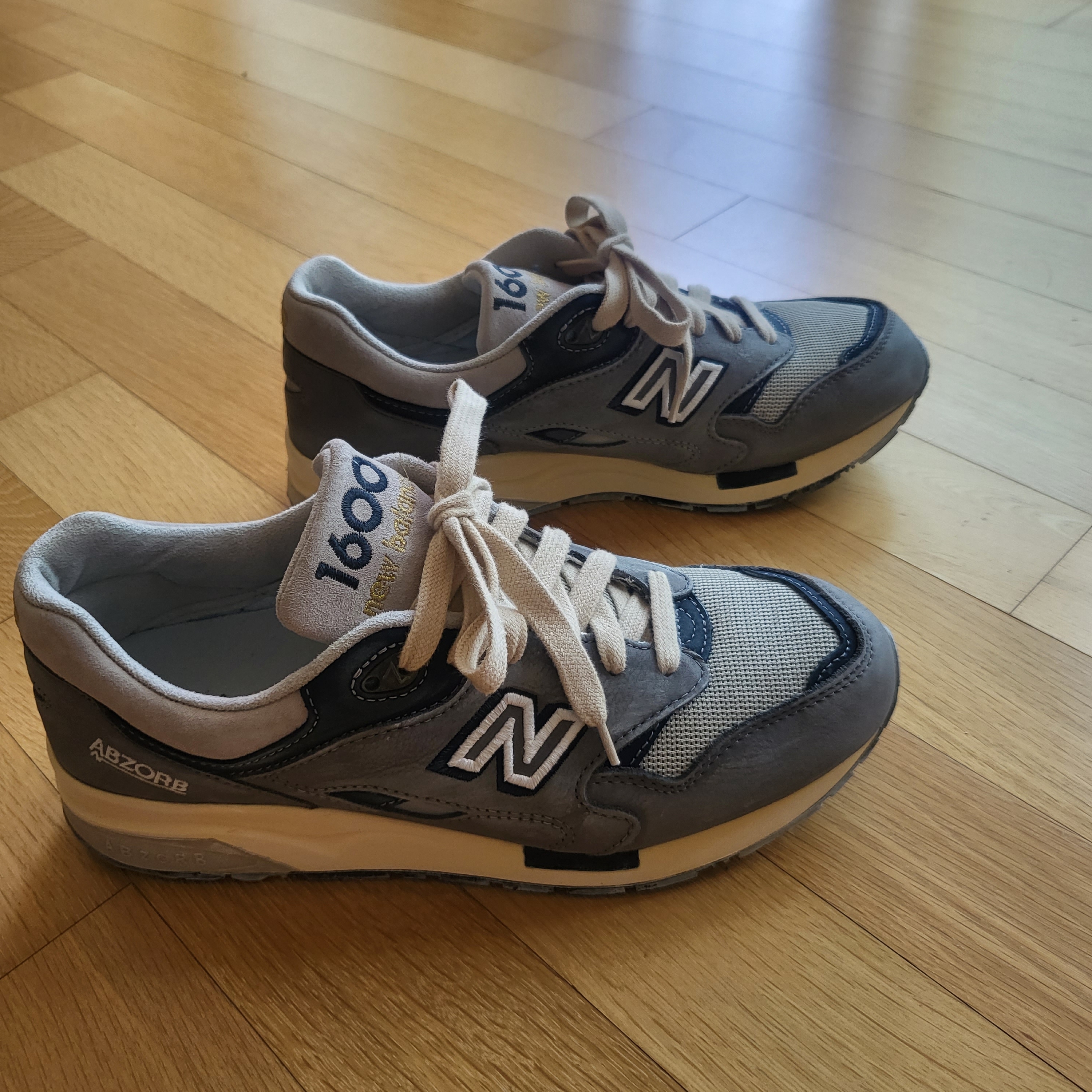 New Balance 1600 Premium Vintage Grey 착용 스타일 - 3