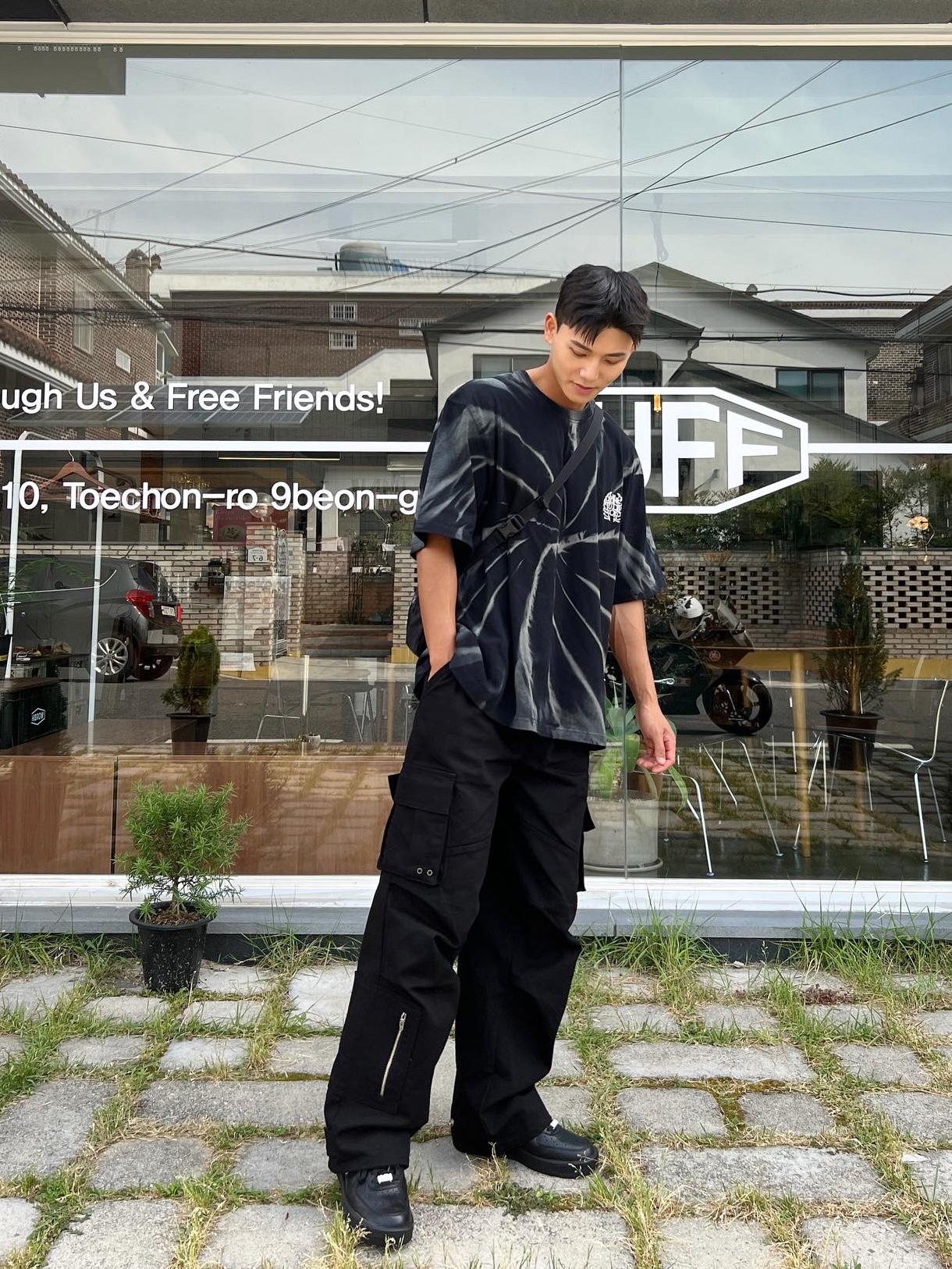 Nike x Ambush Air Force 1 Low SP Black, Arc'teryx Mantis 2 Waistpack Black 착용 스타일 - 1