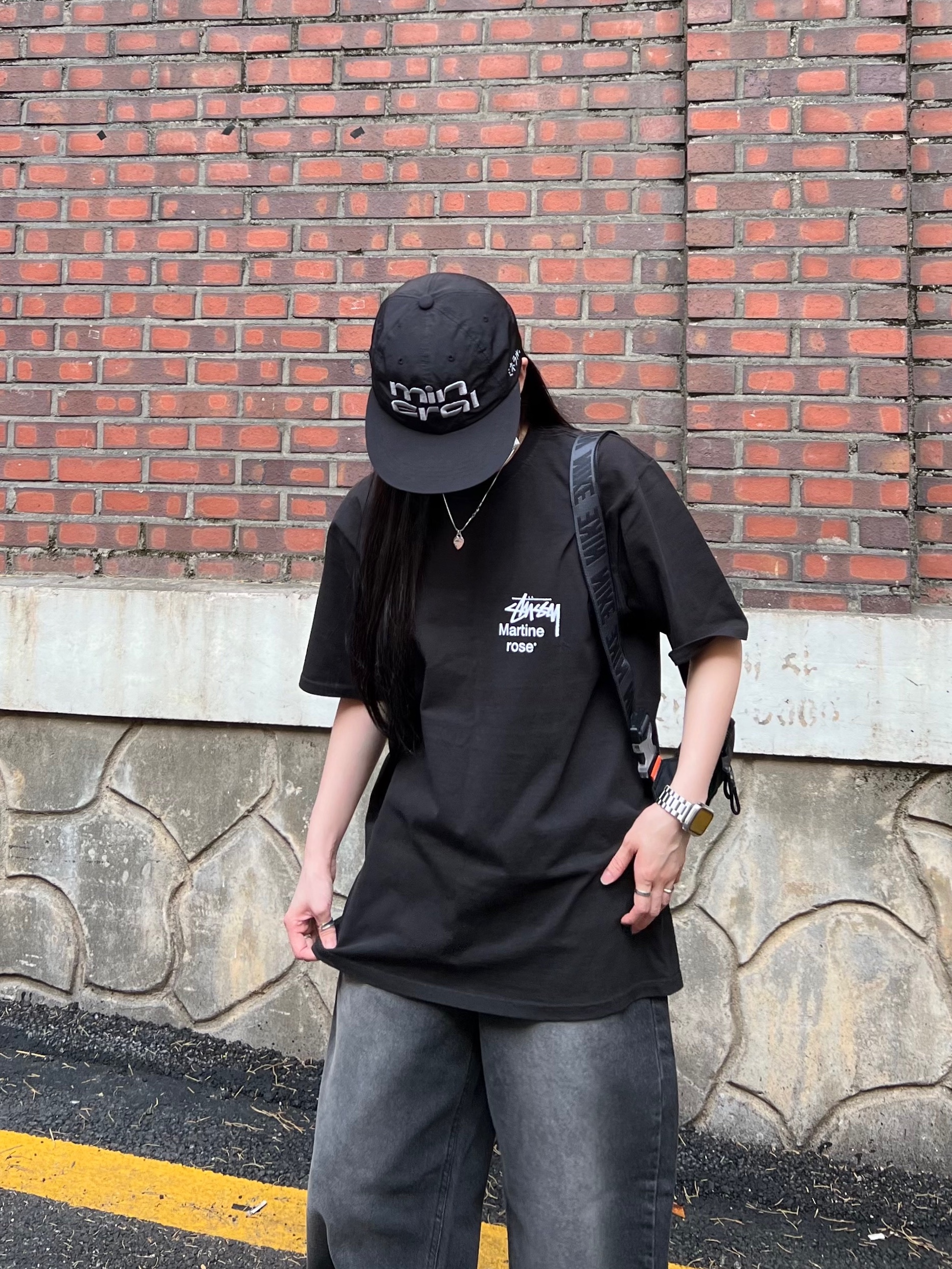 Stussy x Martine Rose Collage Pigment Dyed T-Shirt Black, Nike Air Force 1 '07 WB Flax 착용 스타일 - 4