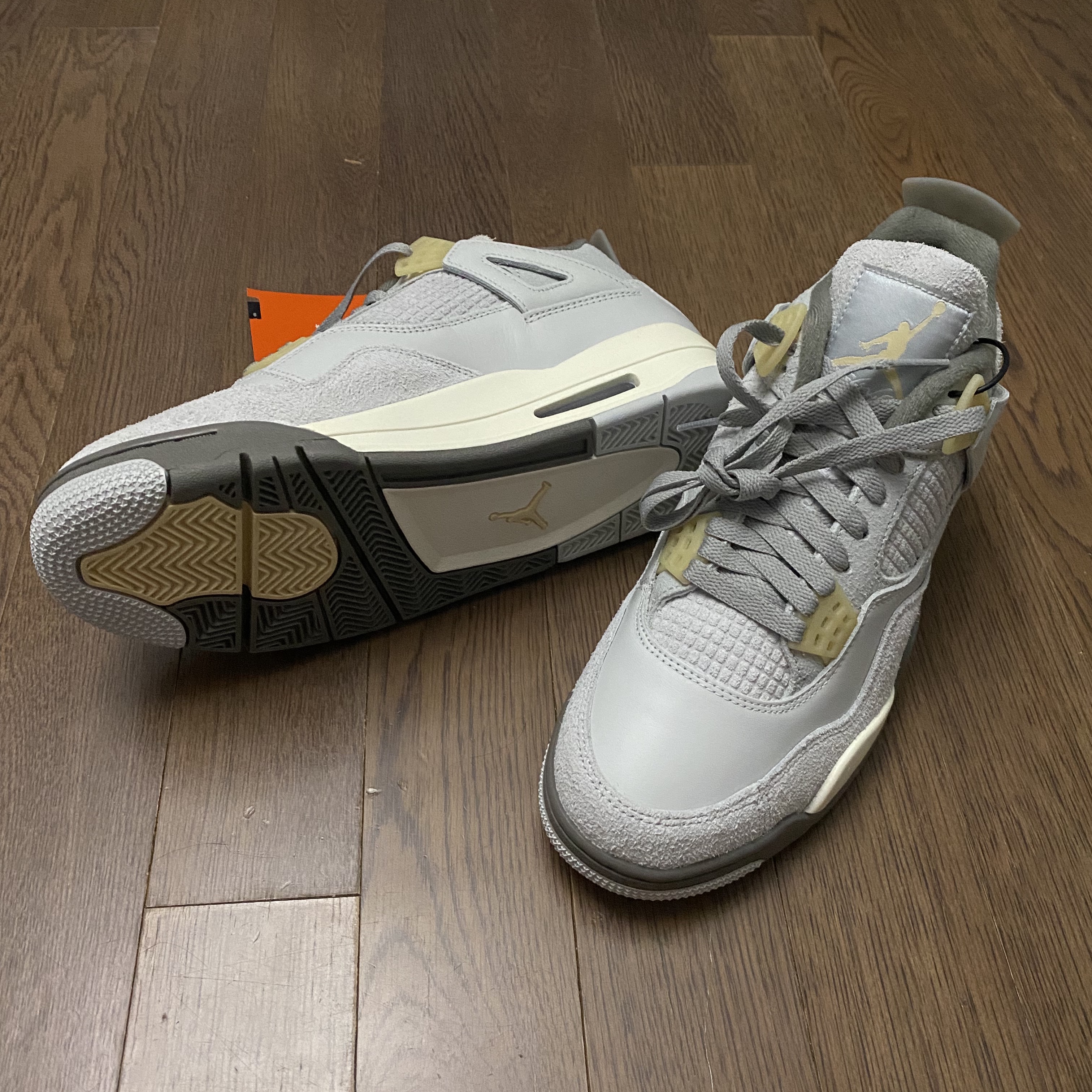 Jordan 4 Retro SE Craft 착용 스타일 - 2