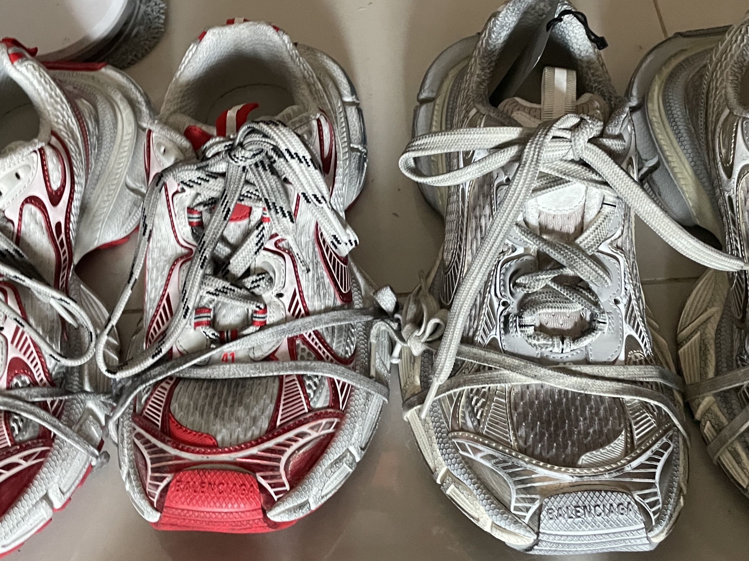 Balenciaga 3XL Sneakers Light Beige, Balenciaga 3XL Sneakers White Red 착용 스타일