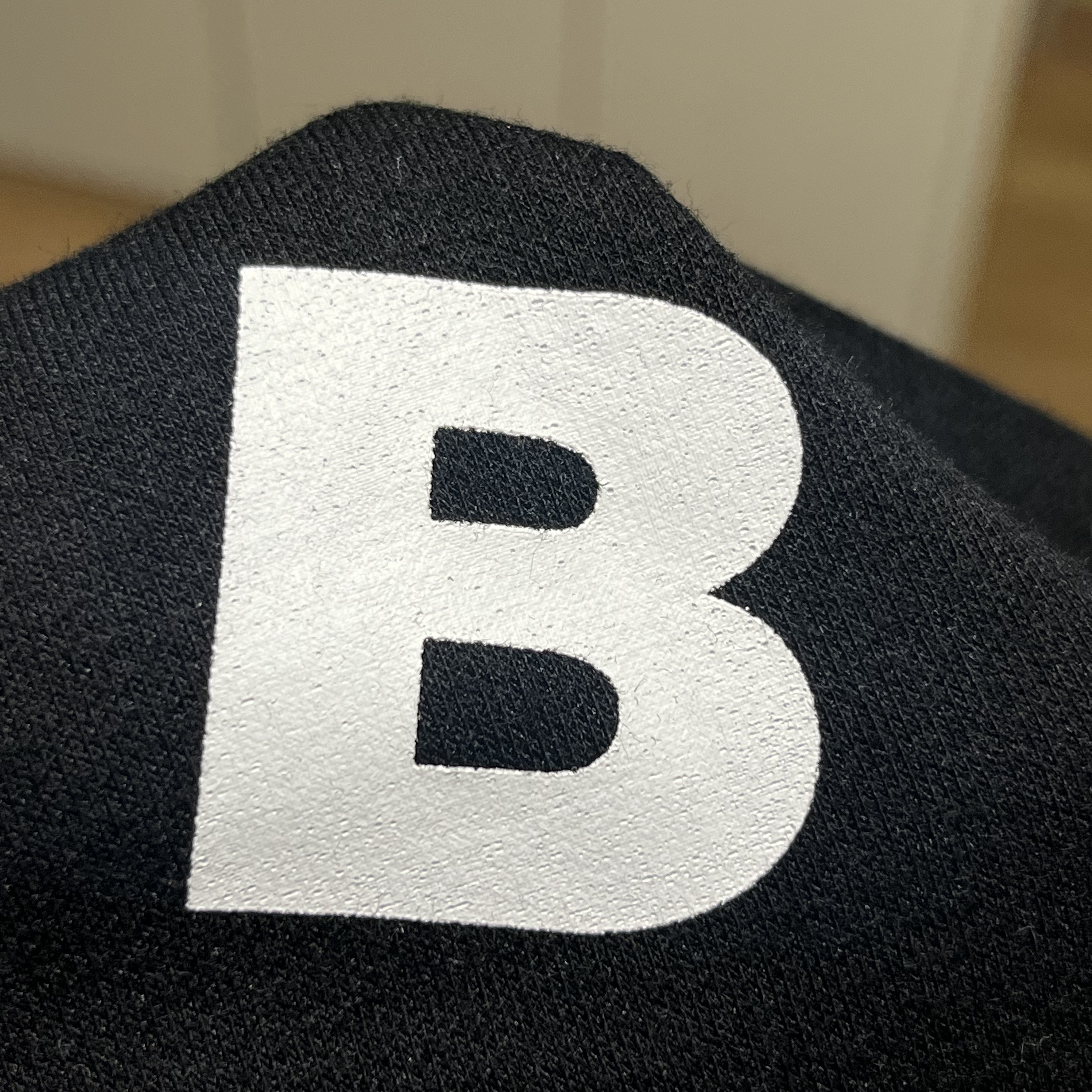 IAB Studio 10th Anniversary T-Shirt Black 착용 스타일 - 2