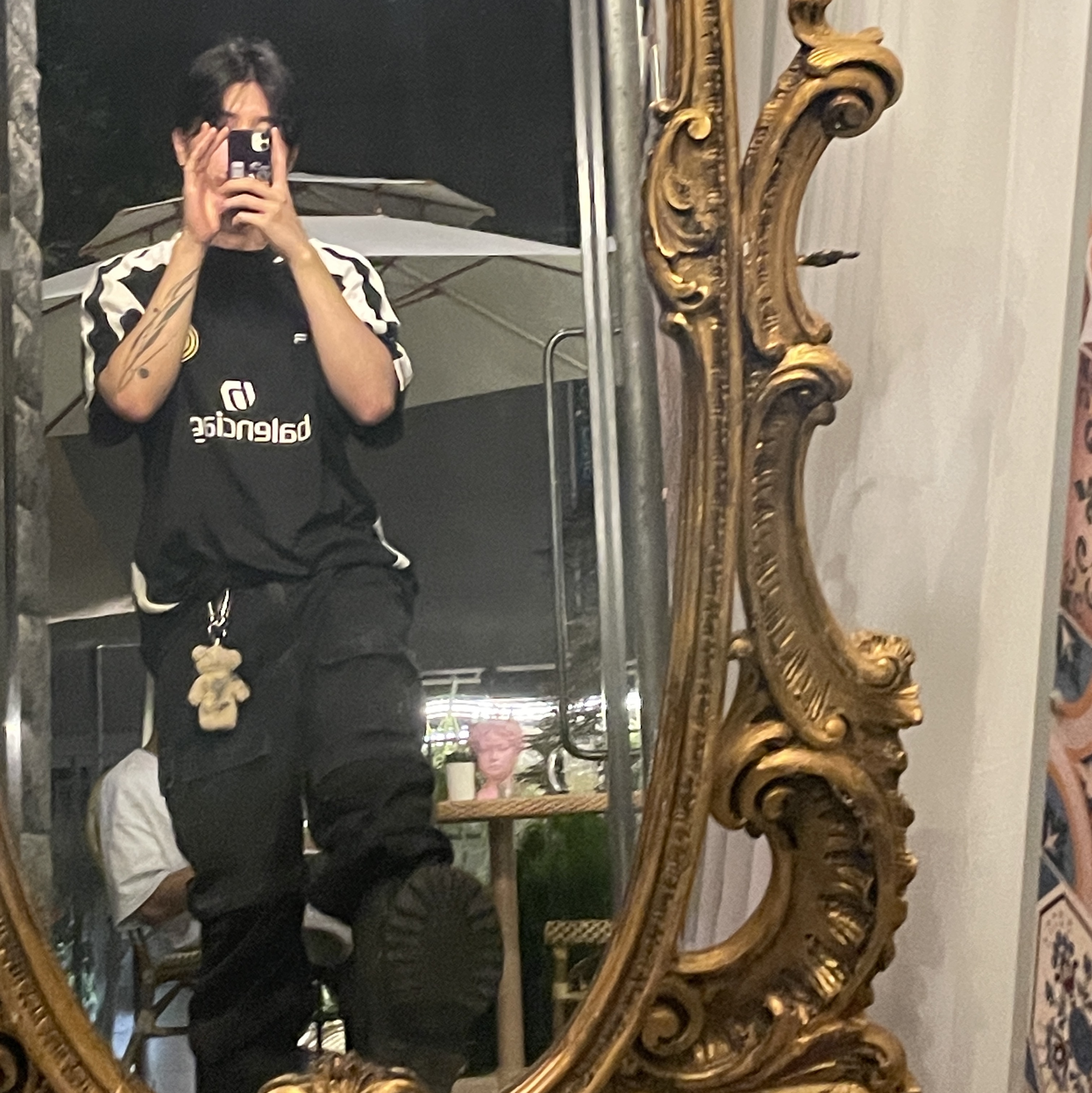 Balenciaga XL Army Boots Full Eva Black 착용 스타일 - 2