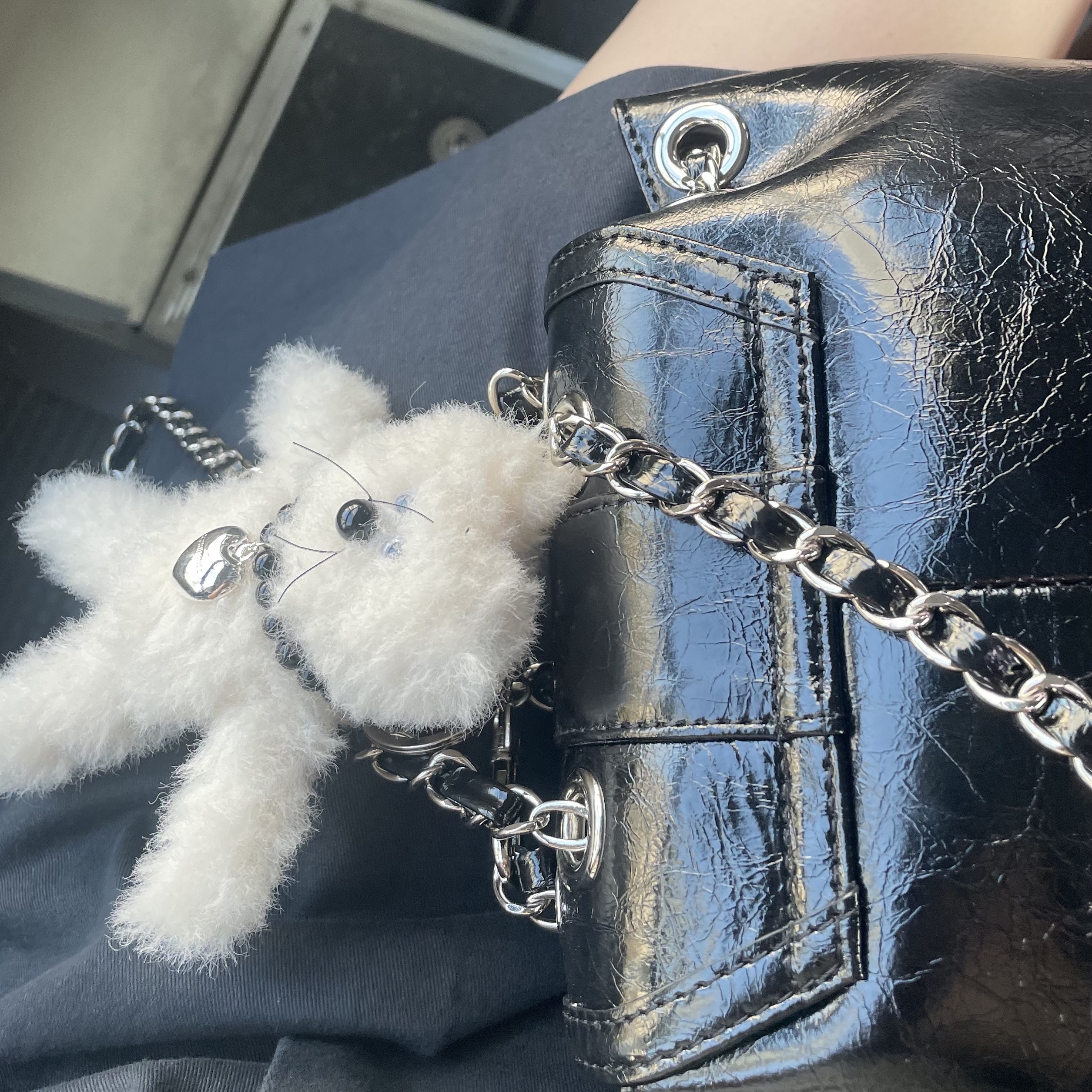 [KREAM 단독] Monamhee Creami Keyring Cream 착용 스타일