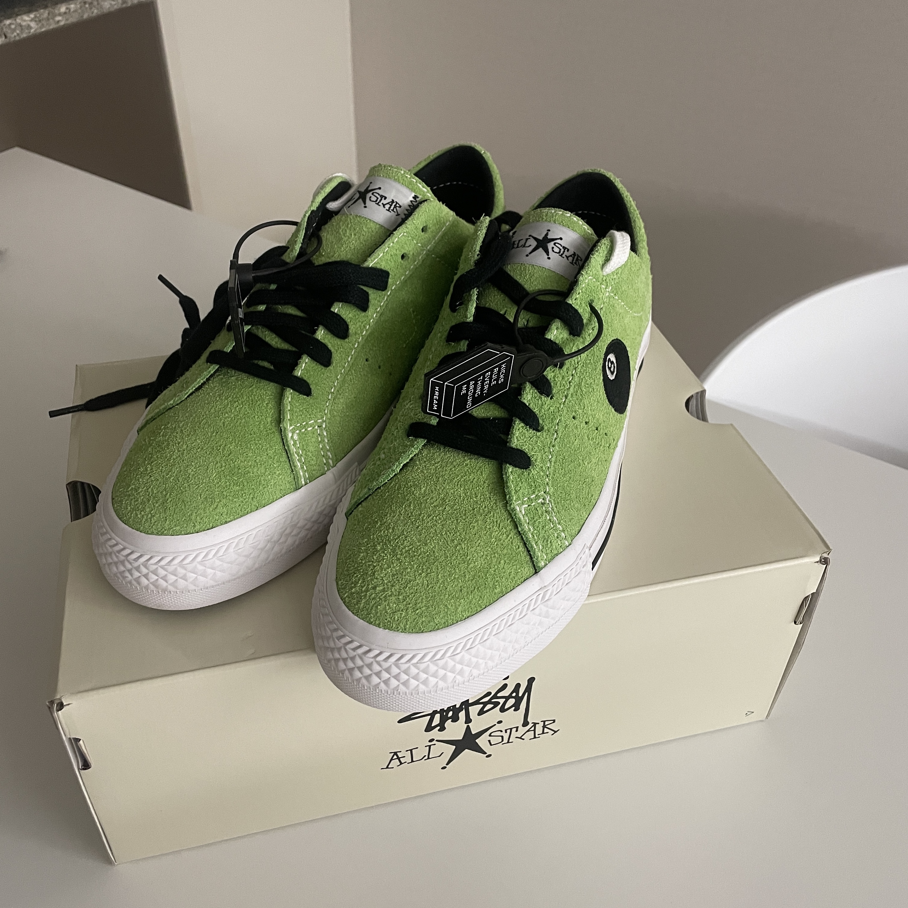 Converse x Stussy One Star Pro Ox 8 Ball Green 착용 스타일