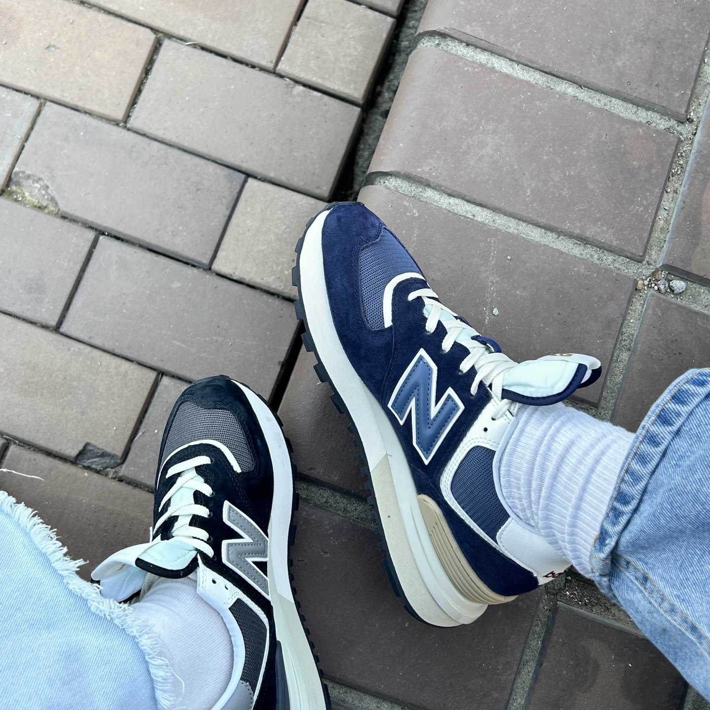 New Balance 574 Legacy Navy, New Balance 574 Legacy Black 착용 스타일