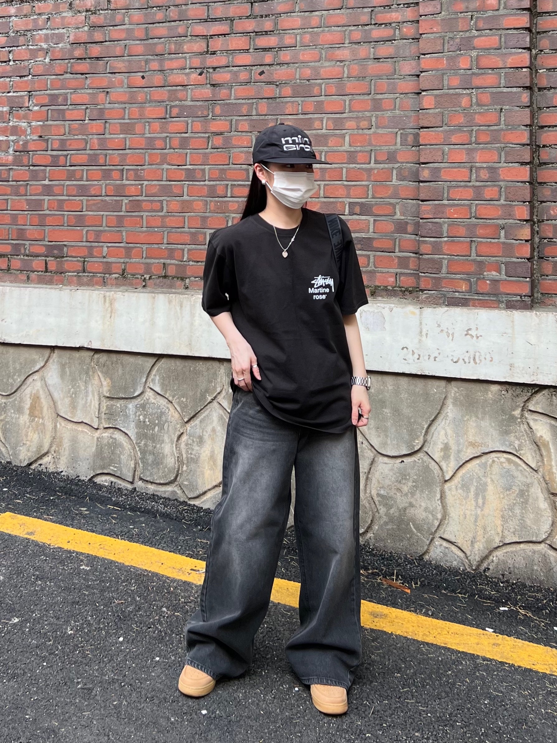 Stussy x Martine Rose Collage Pigment Dyed T-Shirt Black, Nike Air Force 1 '07 WB Flax 착용 스타일 - 3