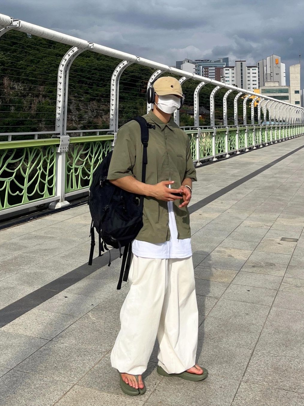PAES Flipflop 01 Olive, Apple AirPods Max Lightning Space Gray (Korean Ver.) 착용 스타일