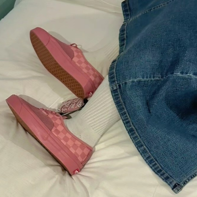 Vans Authentic 44 DX Anaheim Factory Best Level Streetwear Pink 착용 스타일 - 1
