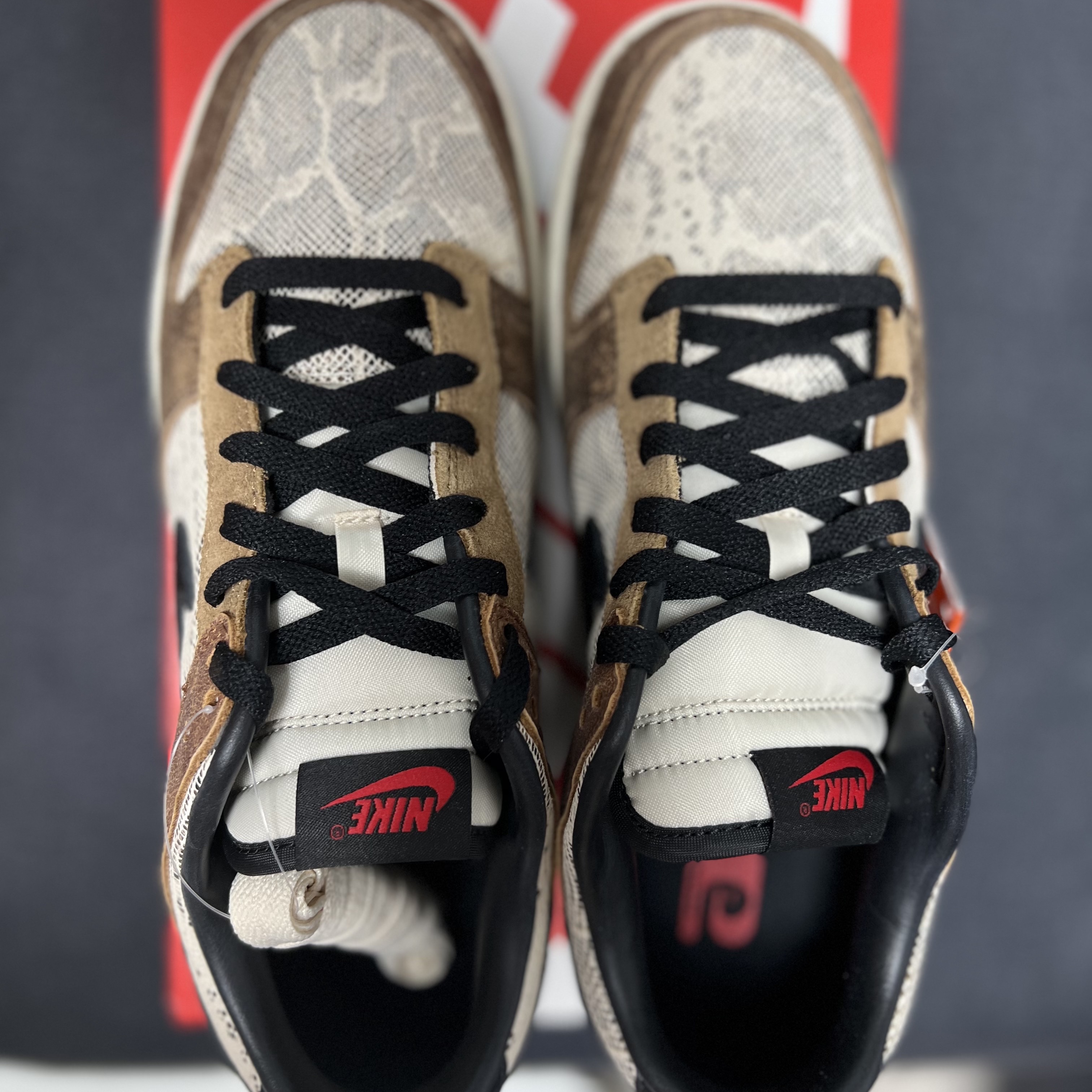Nike Dunk Low PRM Head to Head 착용 스타일 - 1