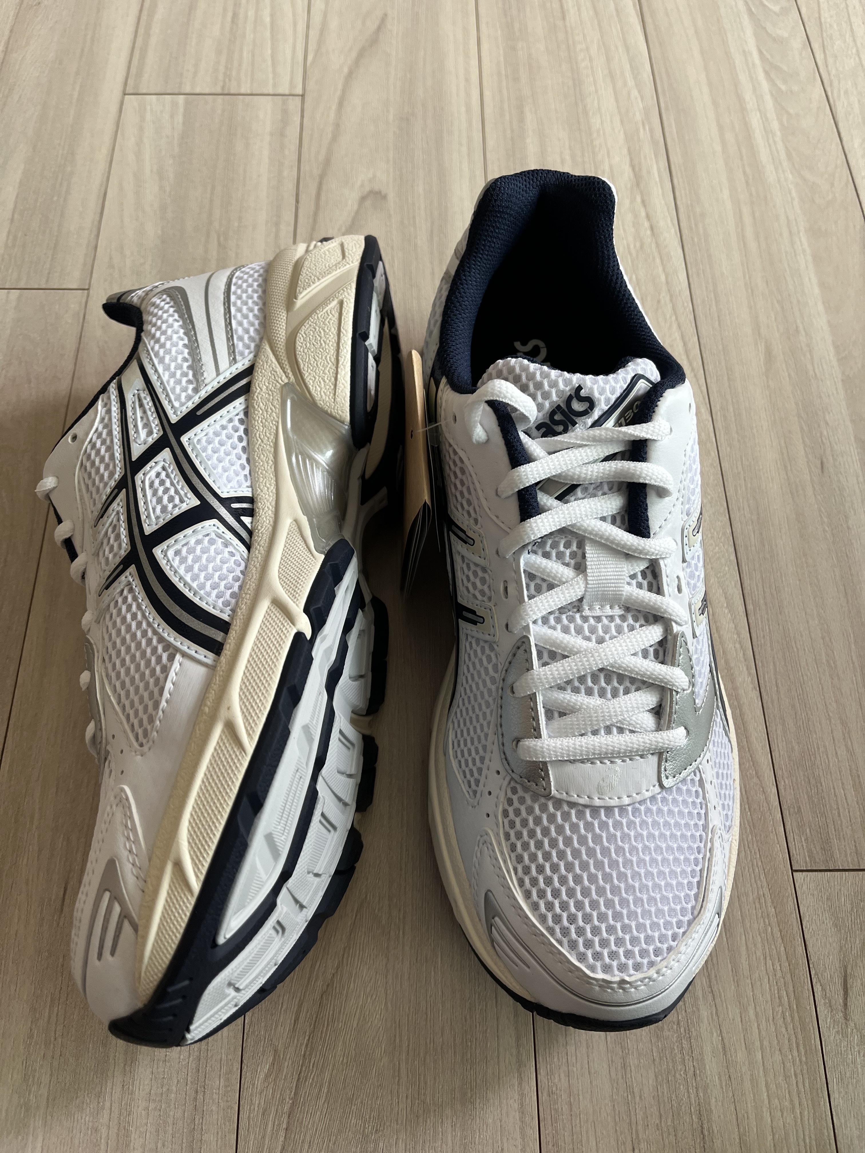 (W) Asics Gel-1130 White Midnight 착용 스타일 - 2