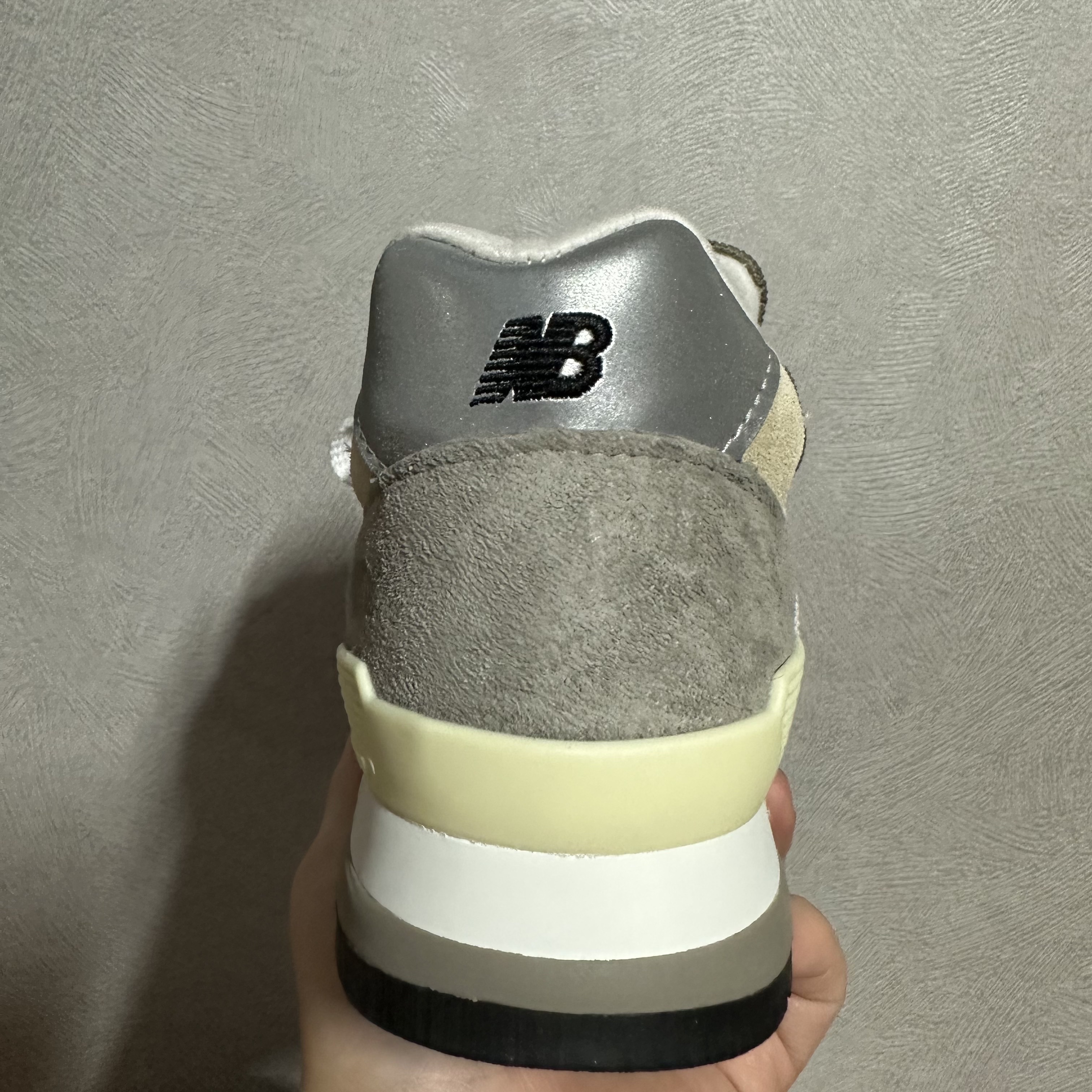 New Balance Made in USA 996 Grey 착용 스타일 - 4