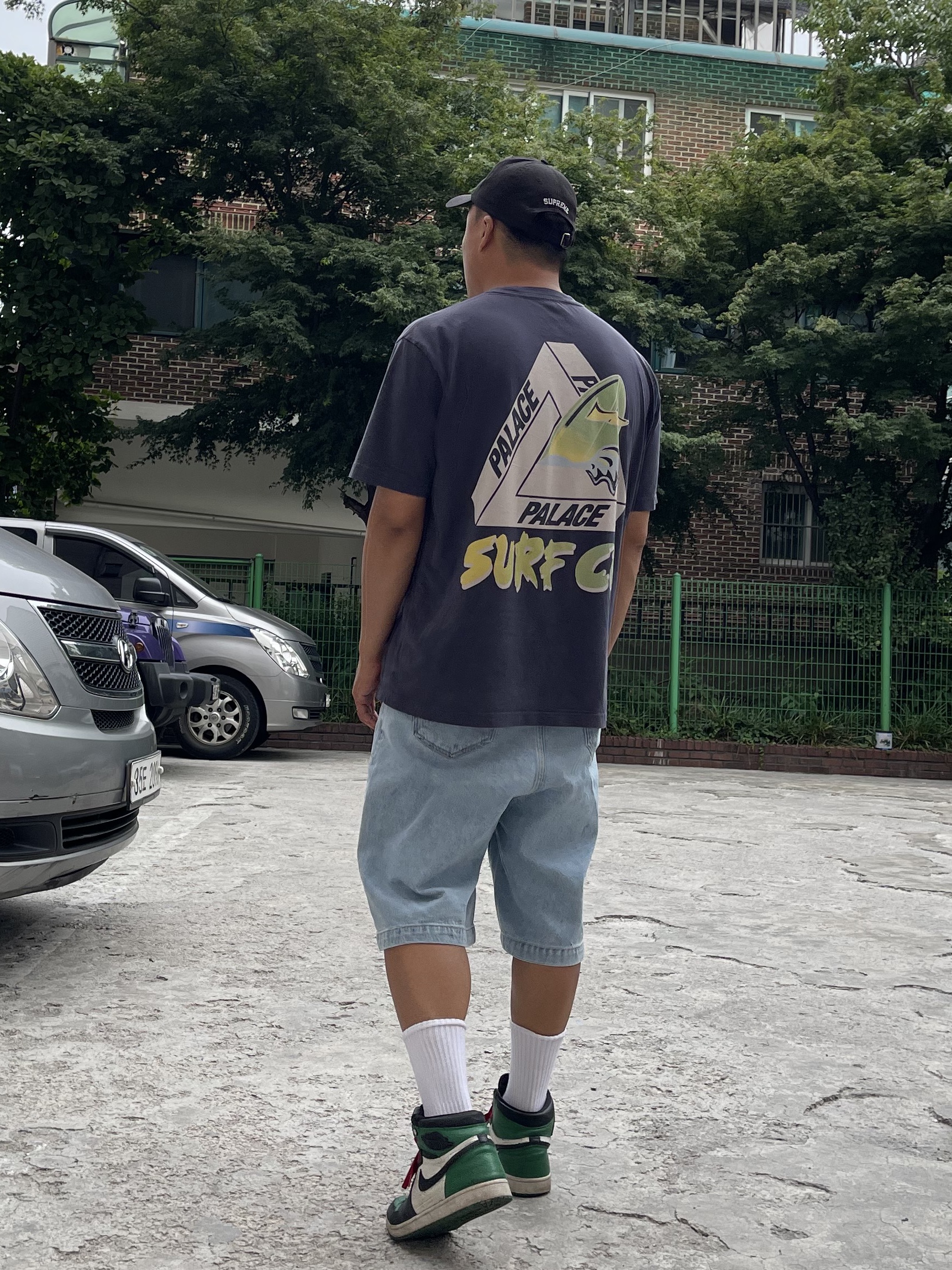 Supreme $ Patch 6-Panel Black - 23SS, Palace Tri-Surf Co T-Shirt Navy - 22SS 착용 스타일