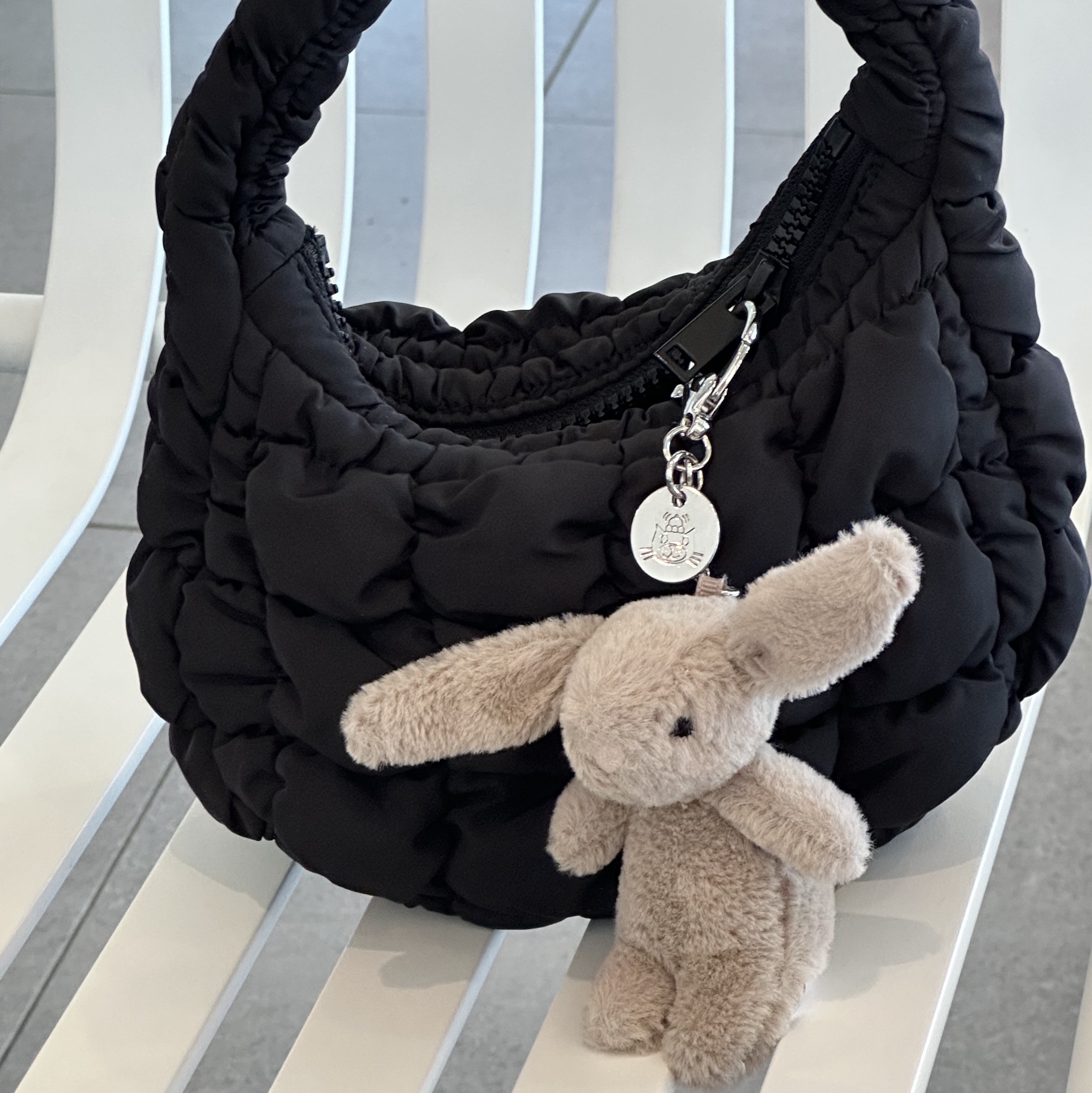 COS Quilted Micro Bag Black 착용 스타일