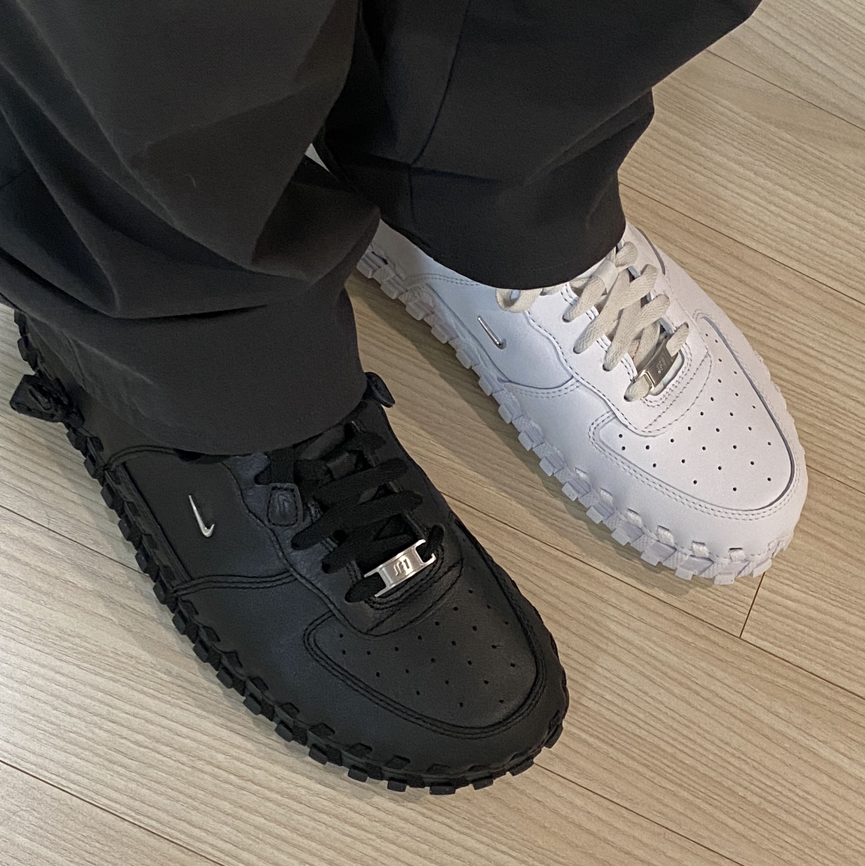 Nike x Jacquemus J Force 1 Low LX SP Black, Nike x Jacquemus J Force 1 Low LX SP White 착용 스타일 - 3