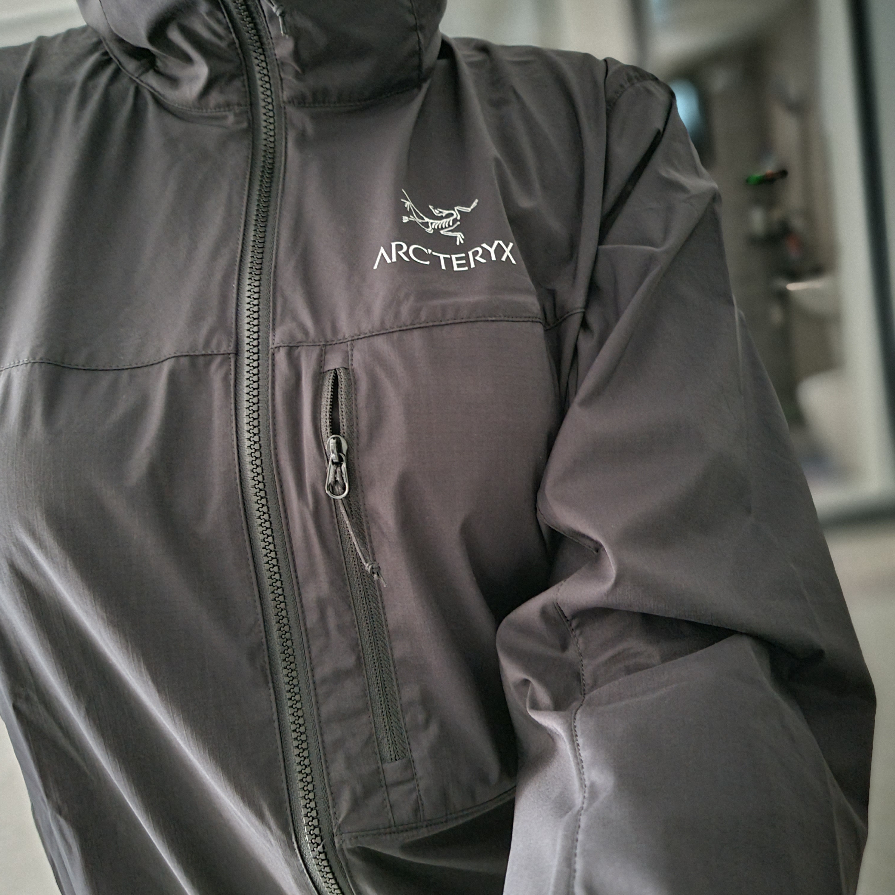 (W) Arc'teryx Squamish Hoody Black 착용 스타일