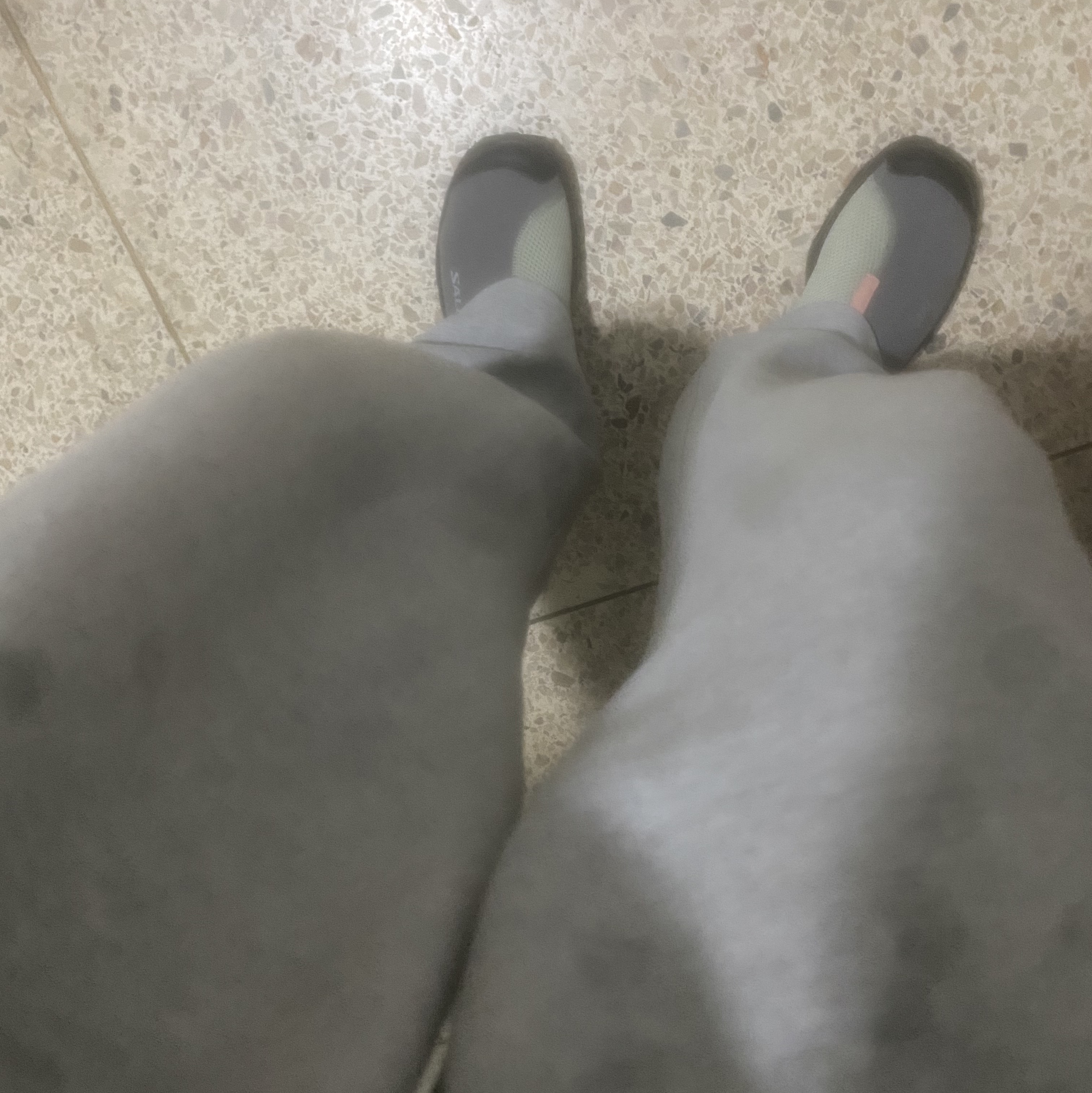 Salomon RX Slide 3.0 Pewter 착용 스타일