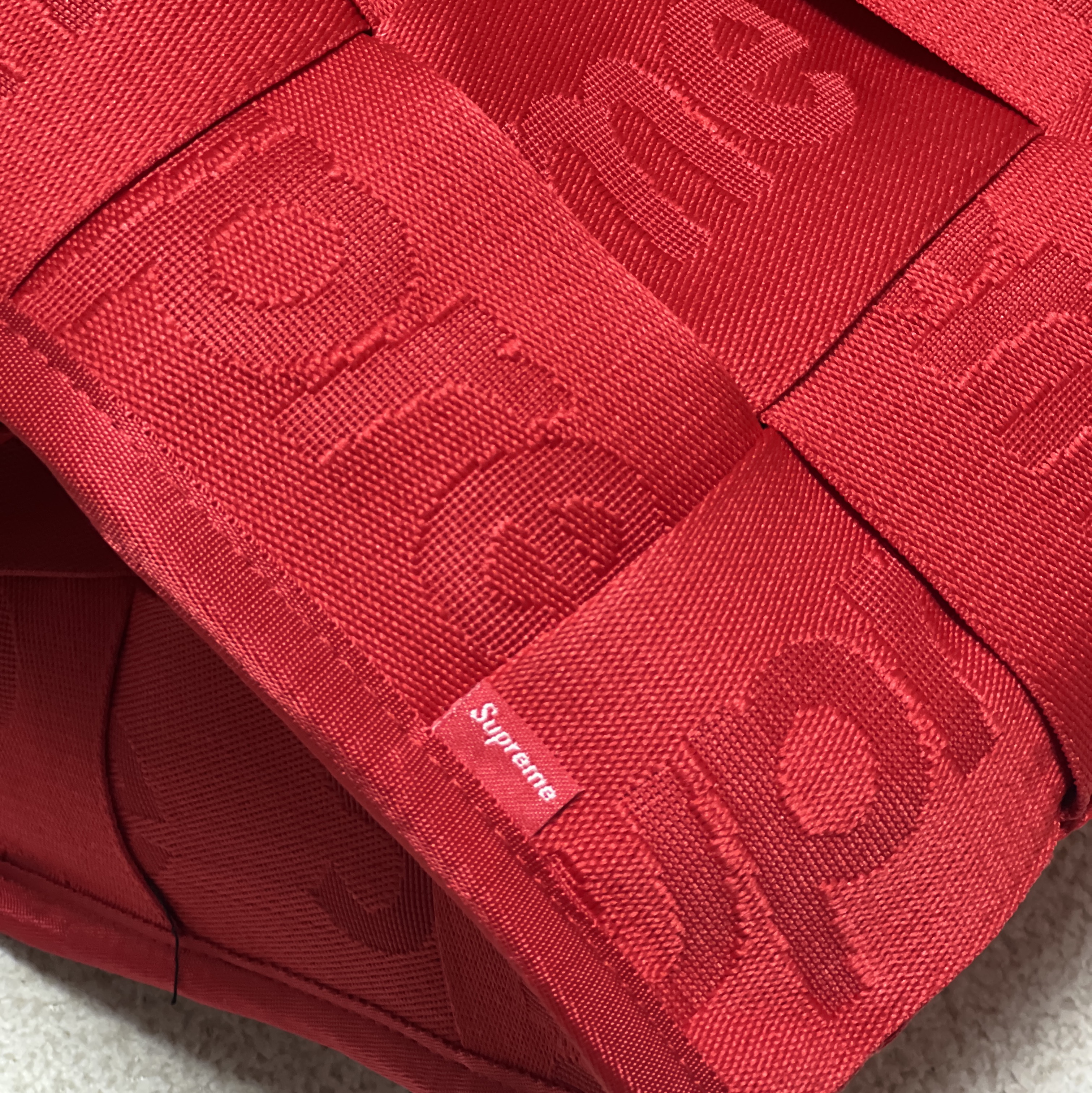 Supreme Woven Large Tote Red - 23SS 착용 스타일 - 2