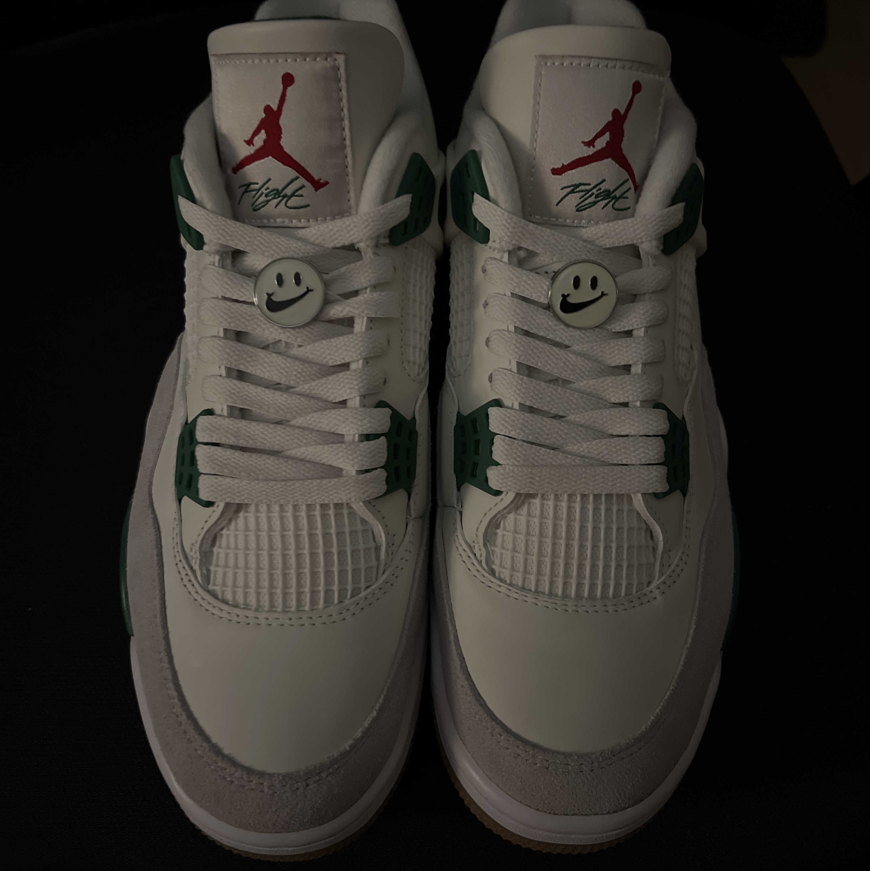 Jordan 4 x Nike SB Retro SP Pine Green 착용 스타일