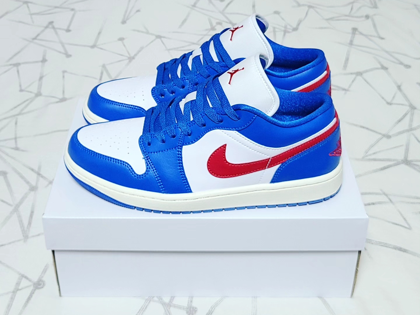 (W) Jordan 1 Low Sport Blue Gym Red 착용 스타일 - 2